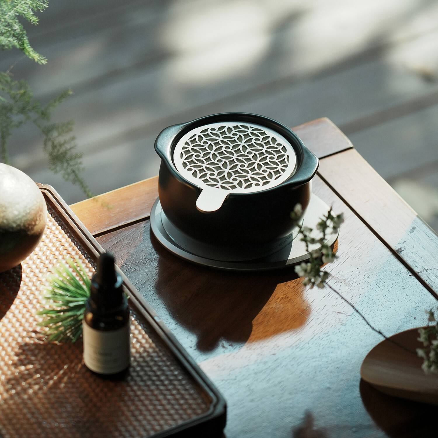 Back. OHOM - Jun Self-heating Diffuser Set - Black.