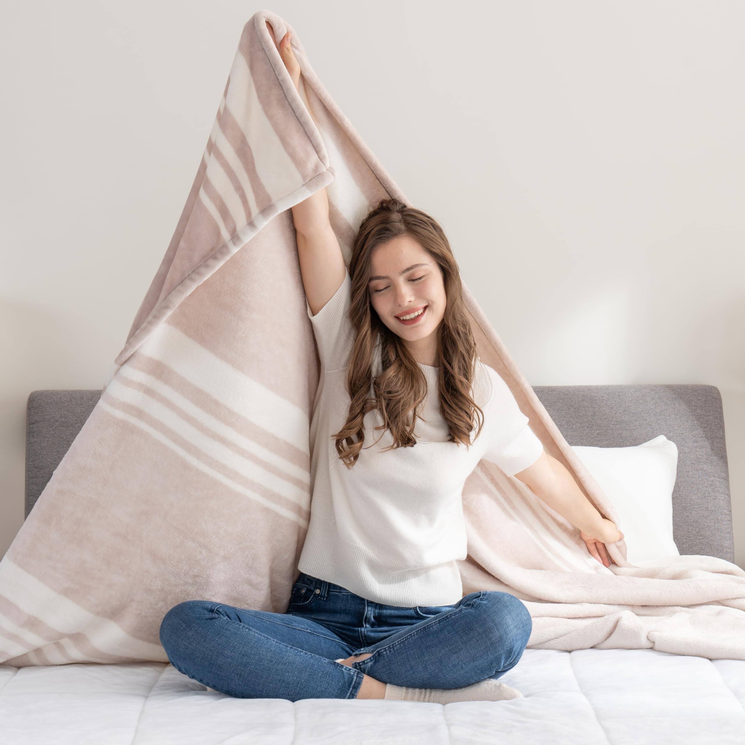 Alt View 2. Paradigms Interiors - -classic Heavyweight Soft Printed Velvetloft Plush Blanket Full queen Size Fuzzy Warm For Couch Sofa Bed St... - Purple Pitch-Throw/Throw XL.