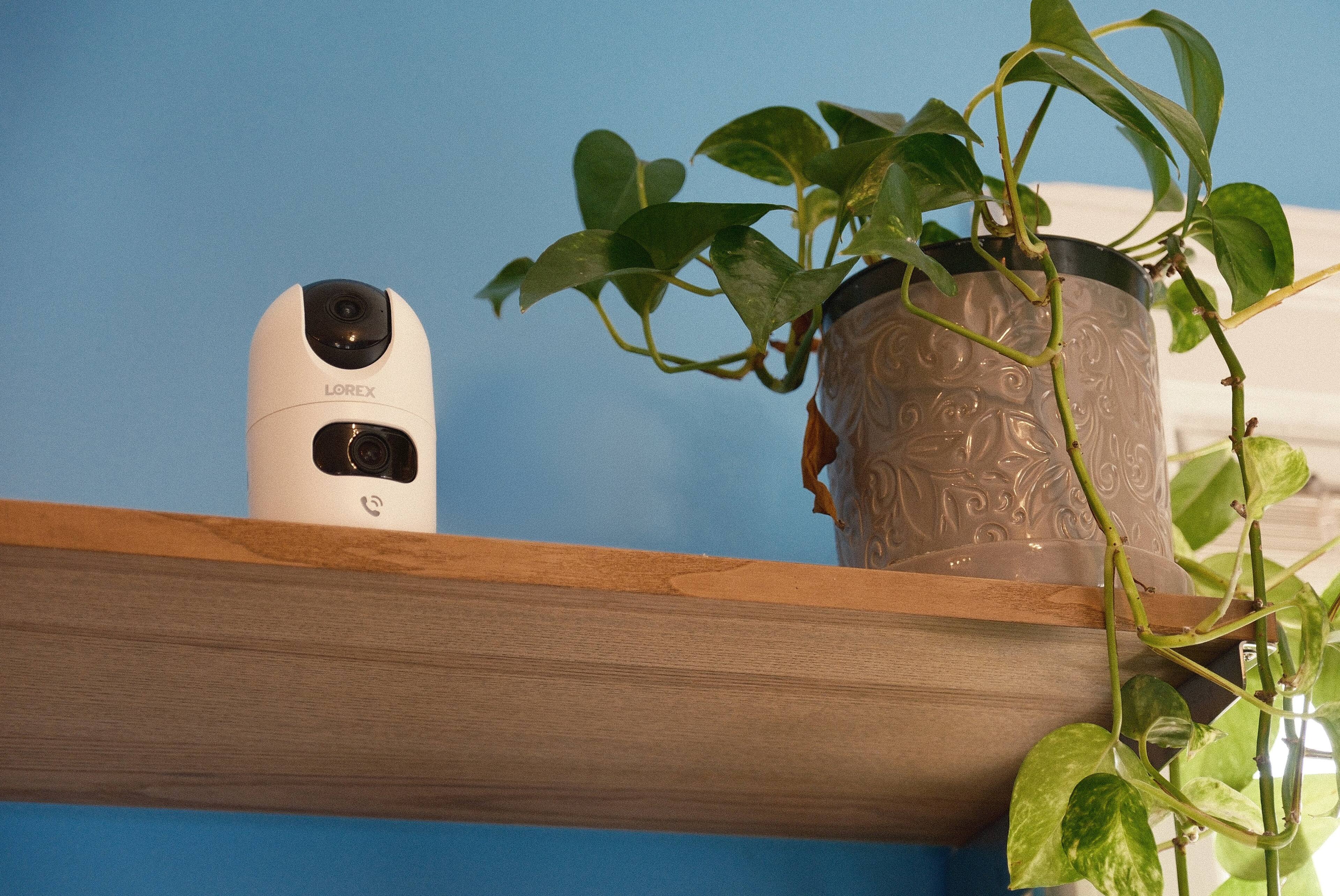 Alt View 2. Lorex - 2K Dual-Lens Indoor Pan-Tilt Wireless Camera - White.