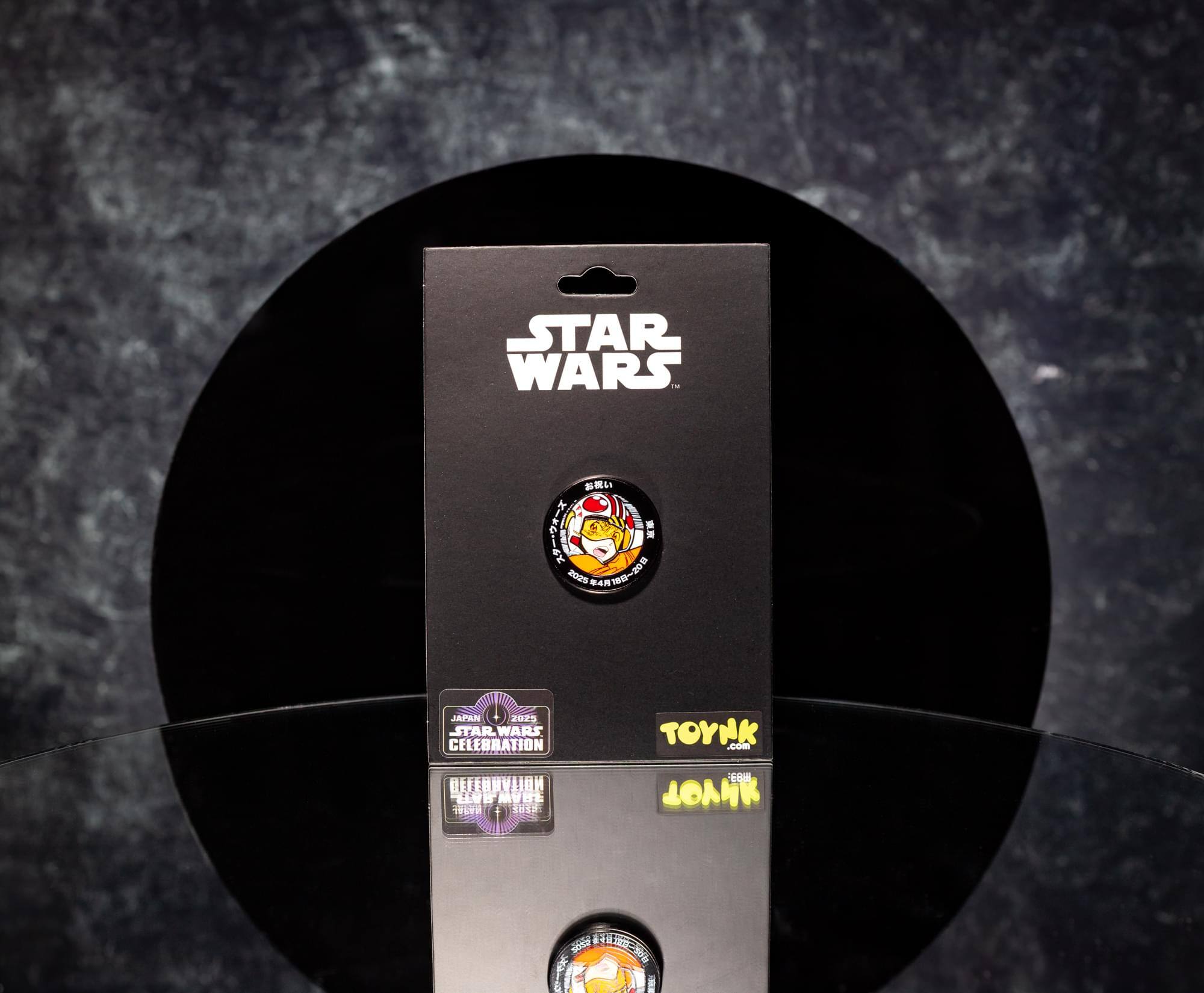 STAR WARS  
2025 MFS 180~206 180 JAPAN  
2029 STAR WARS CELEBRATION  
TOYNK.com  
DEFEUHVLION  
HATL B 3RAW T0R 0  
OANK BooE -504 E I