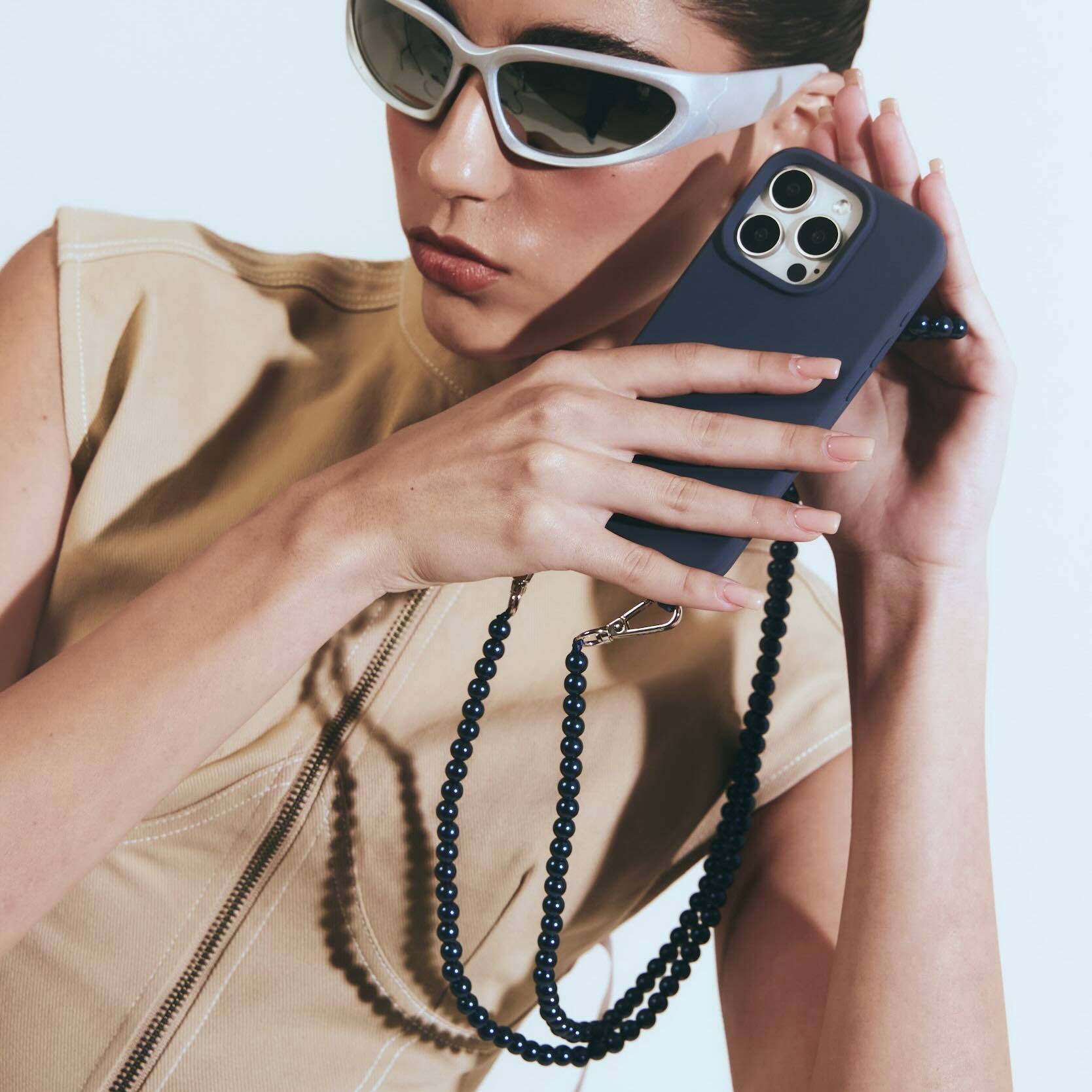 Left. Cordée Cases - 06 Phone Chain Set - Midnight Blue.