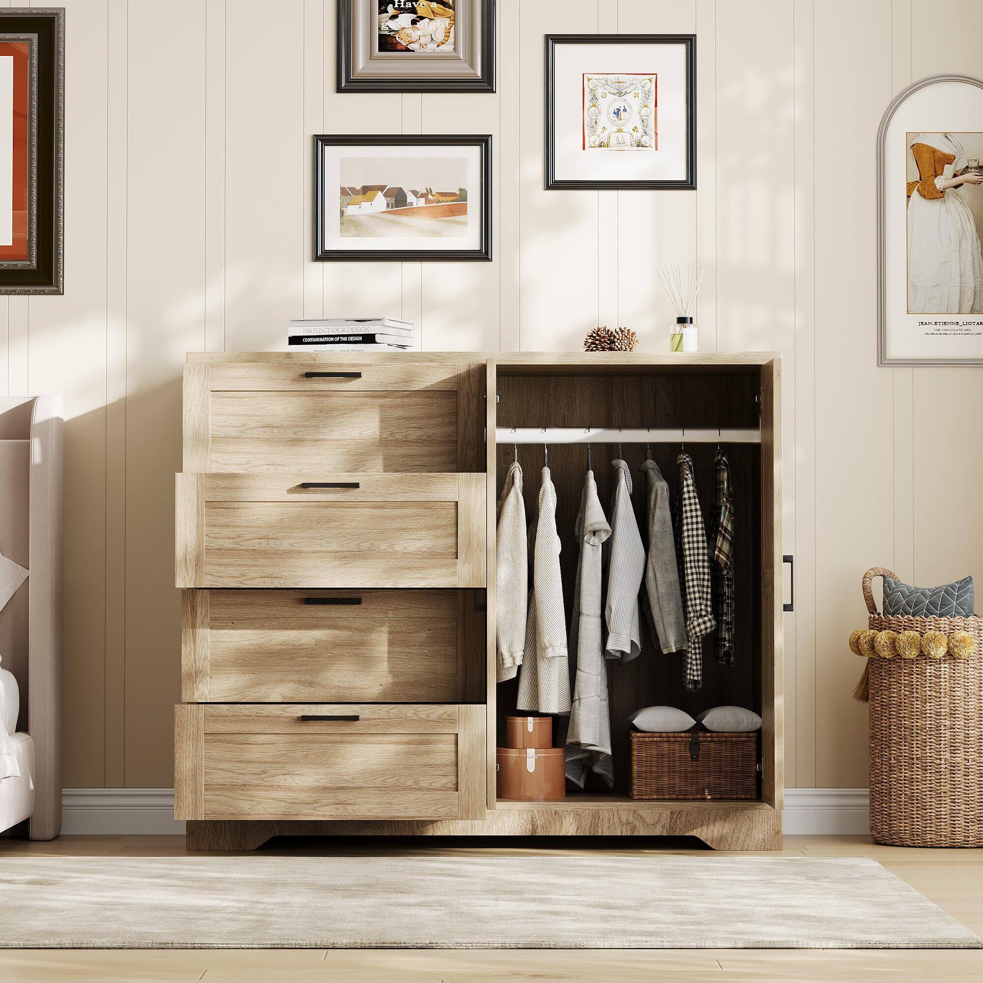 The text in the image reads:

"Have a nice day"

"TRAN-ETRANGER L'AMOUR
POÈMES DE LA VIE
JACQUES BREL"