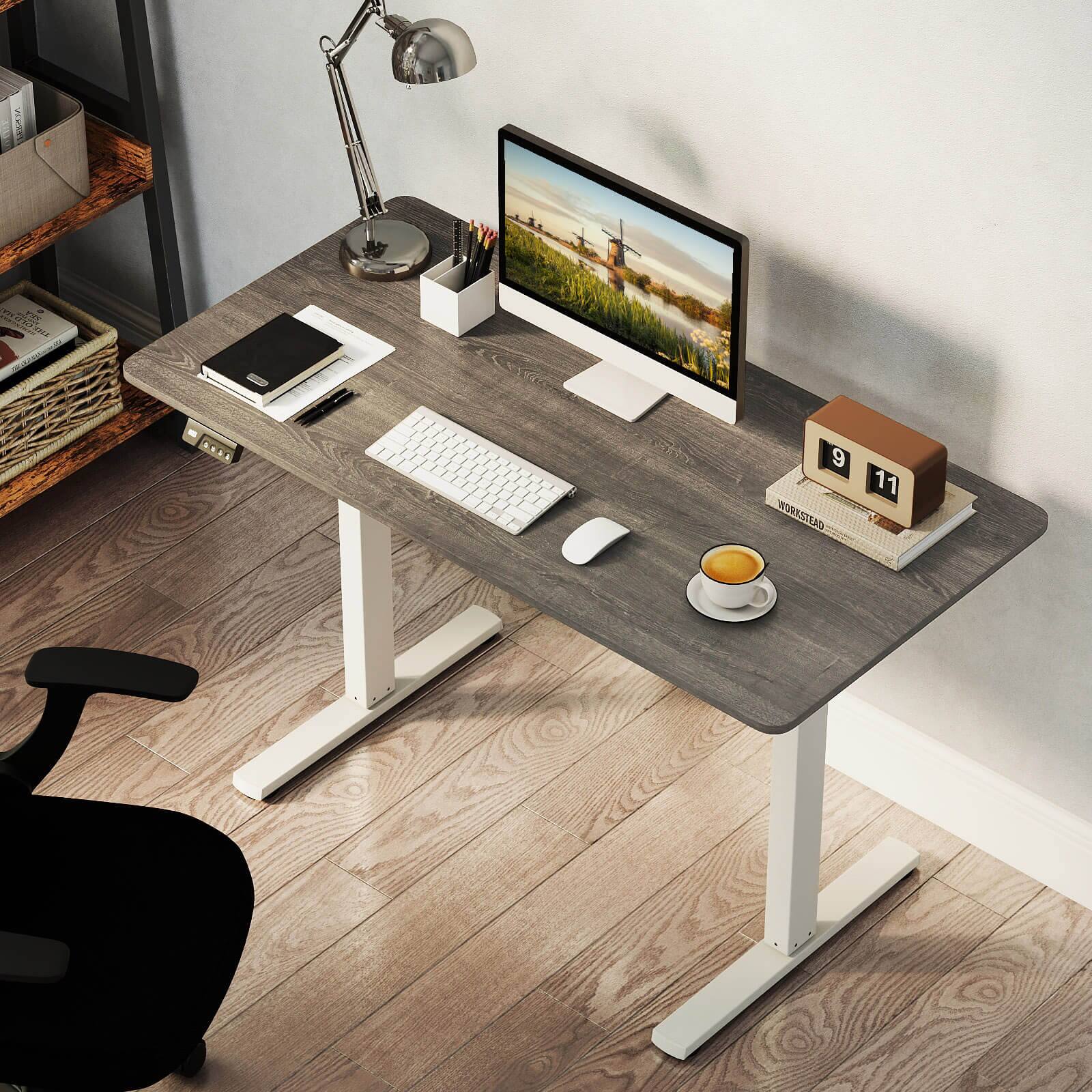 The text in the image appears to be a mix of letters and numbers. Here is the corrected and grouped version:

- MM
- ww.i/ans
- PPC
- B
- 9
- RORESTEAO
- 11

It seems like there might be some errors or misinterpretations in the text. If you have more context or a clearer image, I might be able to help further!