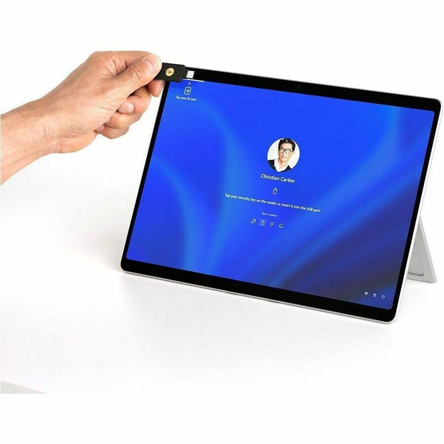 4 Te Pr Bund Christian Cartier  
Top your security key - tap your security key on the reader or insert it into the USB port.