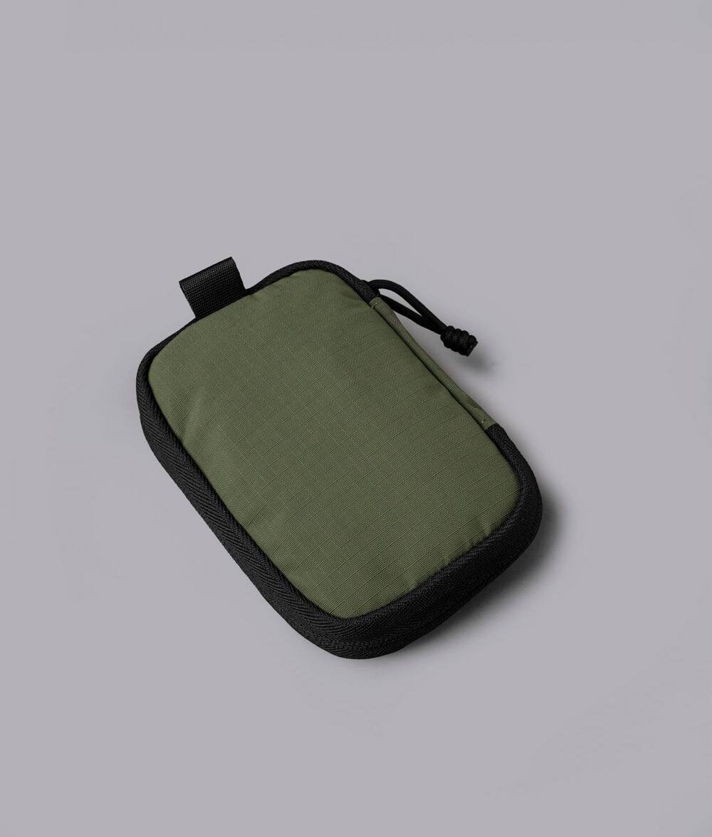 Back. ALPAKA - HUB Pouch V2 - RFID Wallet Organizer Pouch - Compact pocket EDC for cash, cards & small essentials - Green Axoflux 210D.