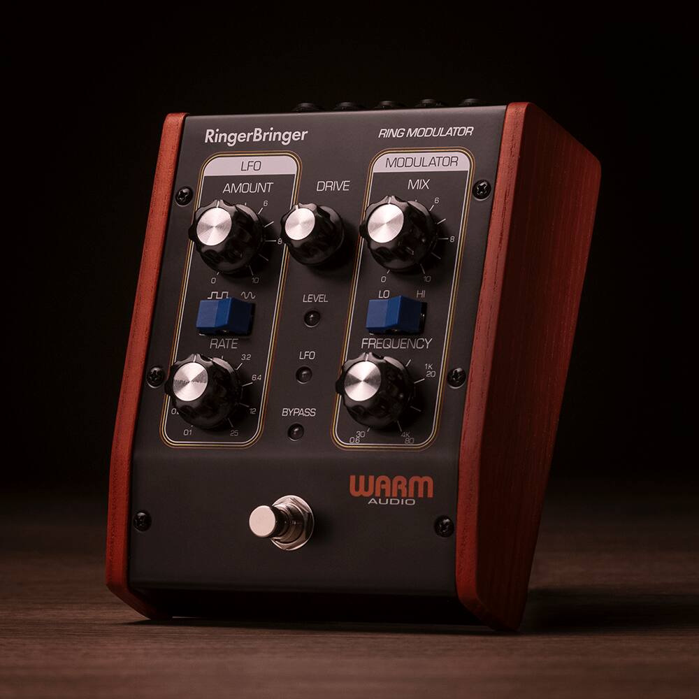 RingerBringer

LFO
AMOUNT
DRIVE
LEVEL
RATE
LFO FREQUENCY
BYPASS

RING MODULATOR
MODULATOR
MIX
FREQUENCY

WARM AUDIO