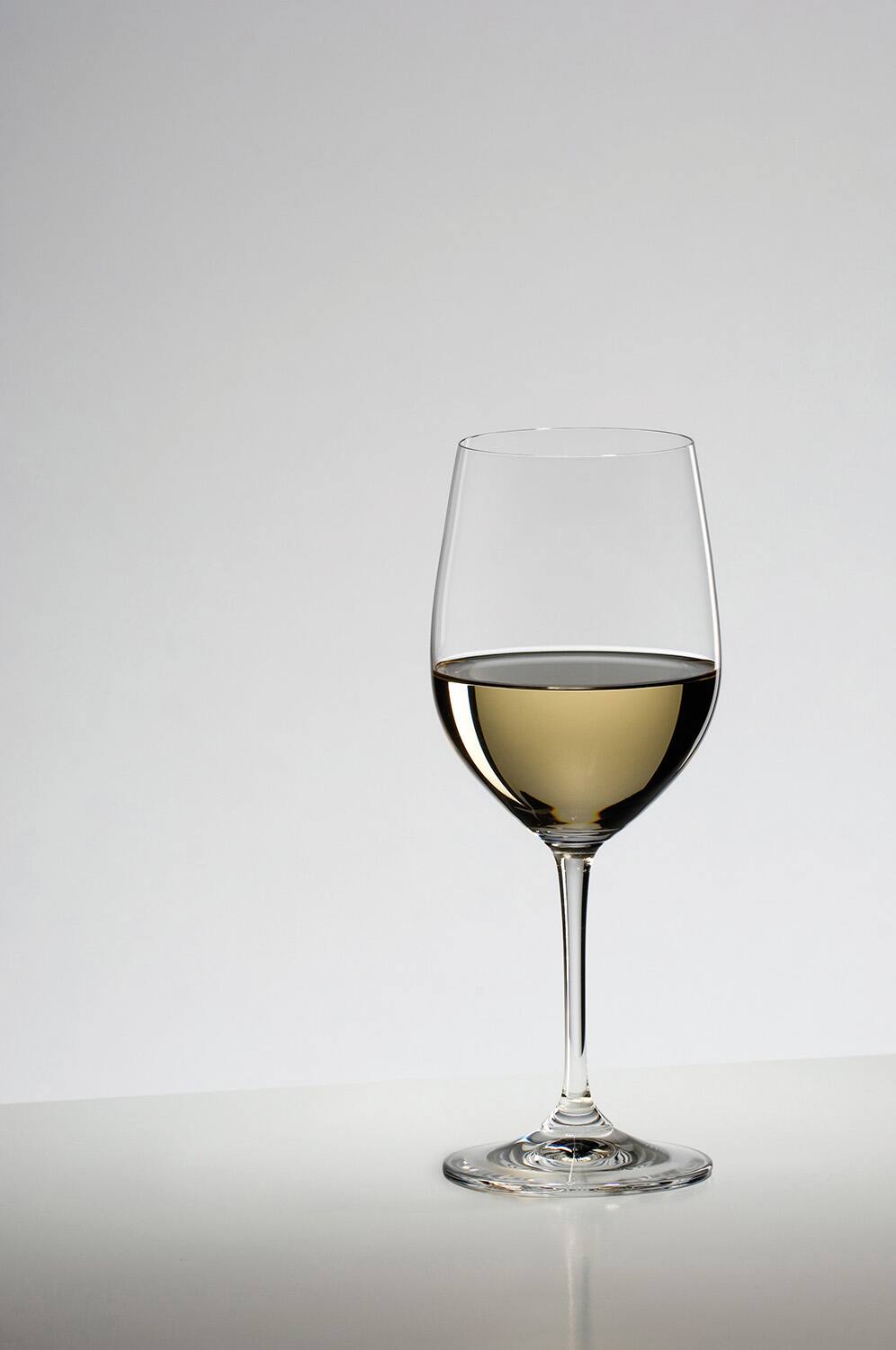 Alt View 1. Riedel - Vinum Viognier/Chardonnay Wine Glass, Set of 2 - Clear.
