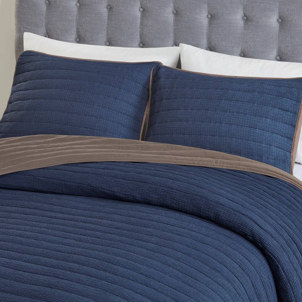 Alt View 1. Gracie Mills - Gracie Mills Angeline Reversible Crinkled Microfiber Quilt Set - Navy.