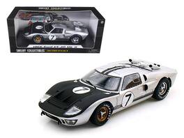 1966 Ford GT-40 MK II #7 1/18 Diecast Model Car by Shelby Collectibles - Silver