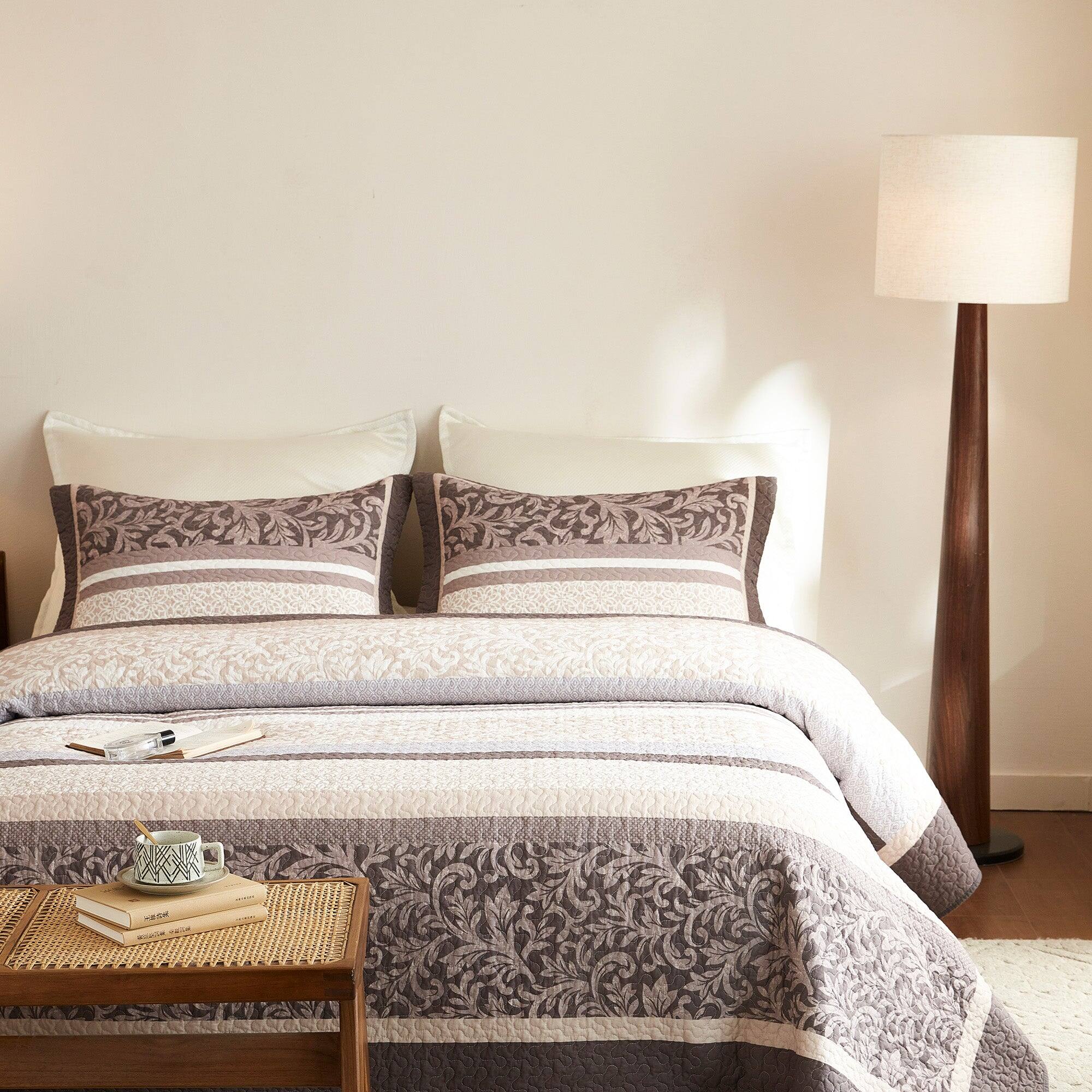 Angle. MarCielo - Marcielo 3 Piece Traditional Floral Cotton Quilt Bedspread Set - Neutral Color.