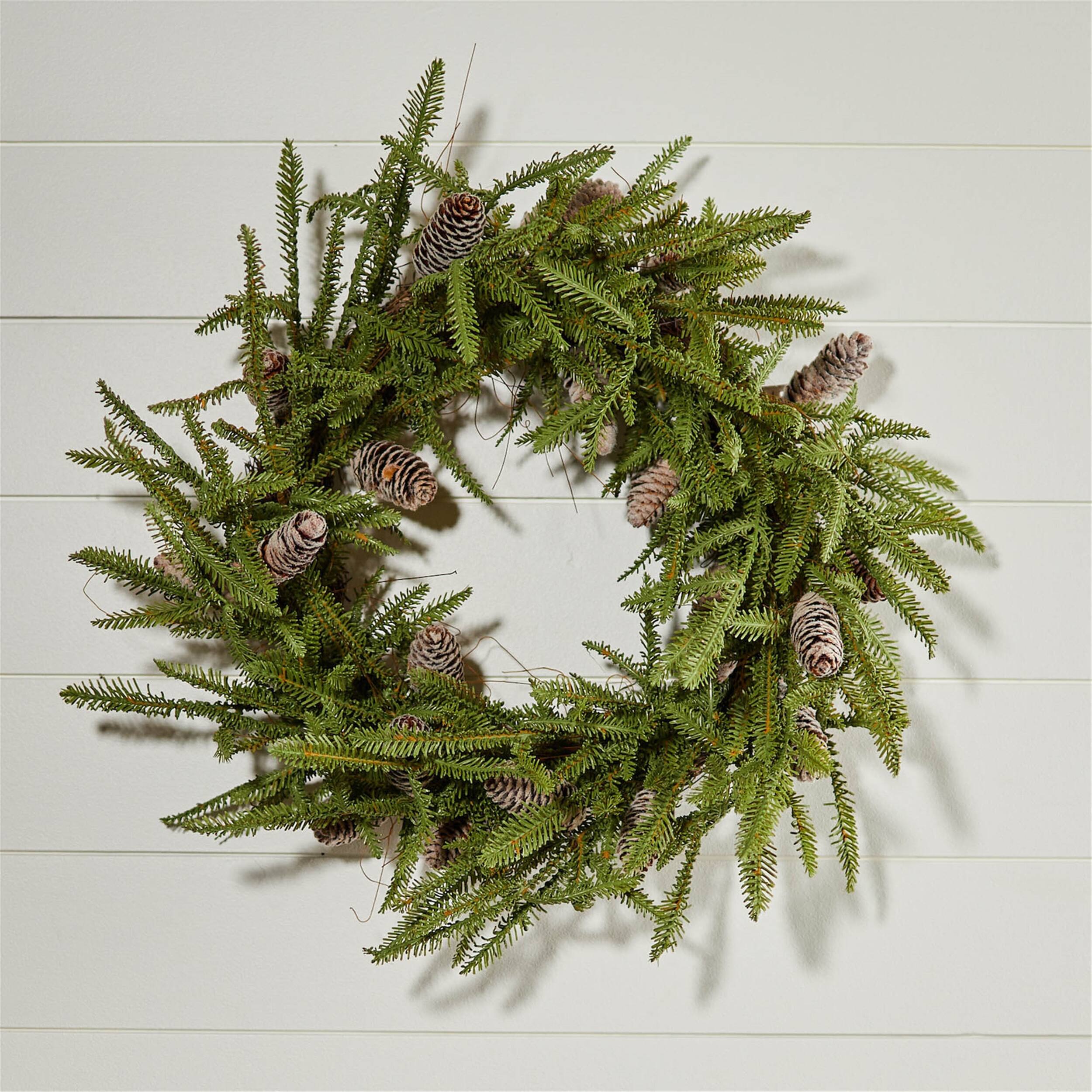 Angle. BreeBe - Pine and Pinecone Wreath 24"D - Green, Brown.