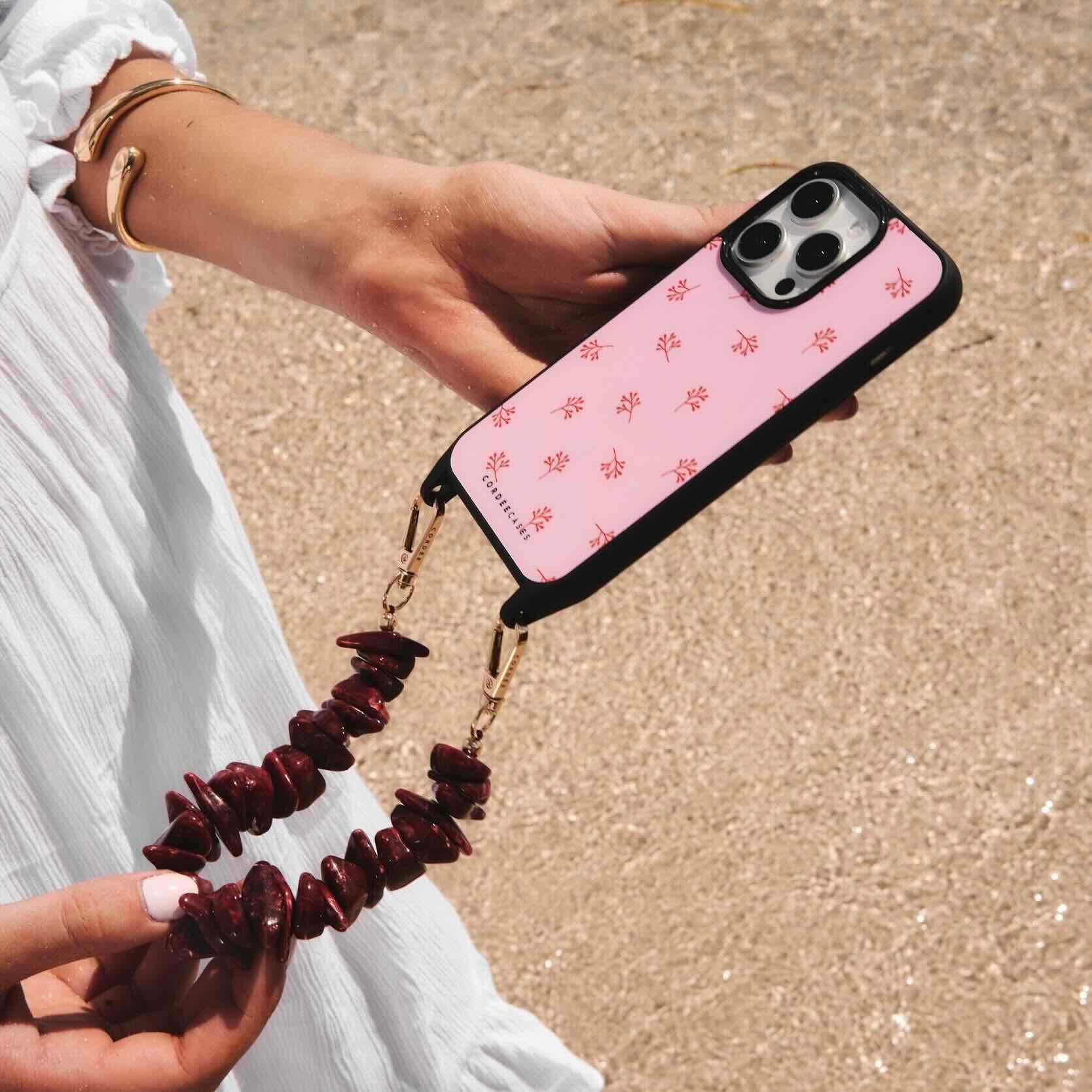 Angle. Cordée Cases - Coral Cove Phone Chain Set - Red.