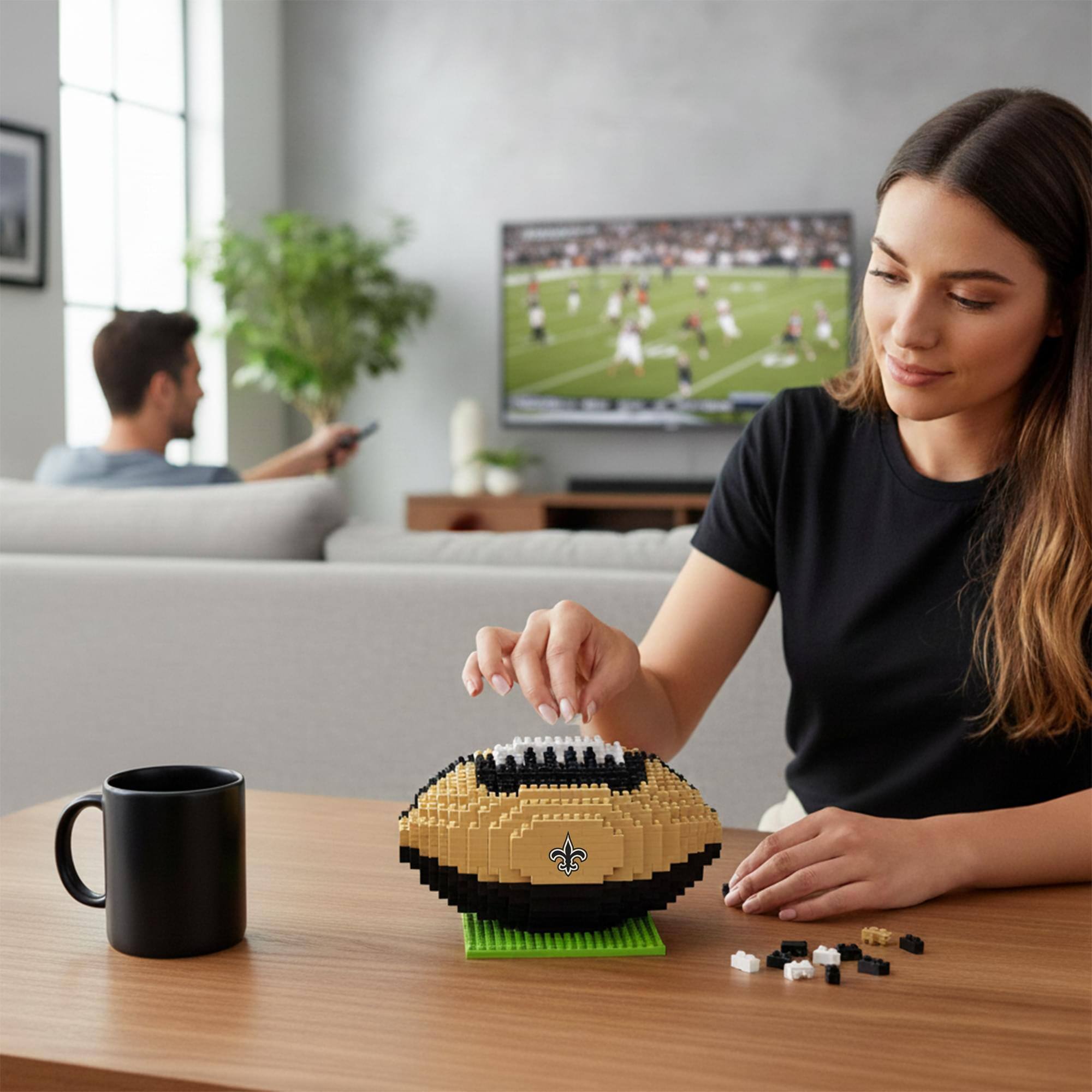 Alt View 10. Forever Collectibles - New Orleans Saints NFL BRXLZ Football 704-Piece Building Block Set - Beige.