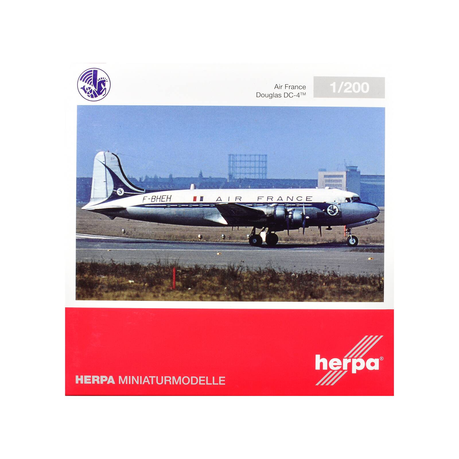 Air France Douglas DC-4TM  
1/200  
F-BHEH  
AIR FRANCE  
HERPA MINIATURMODELLE  
herpa