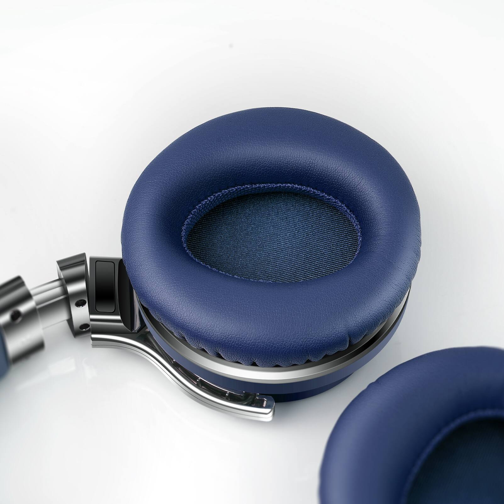 Left. MOVSSOU - MOVSSOU E7 Bluetooth Wireless Active Noise Cancelling Headphones - night blue.