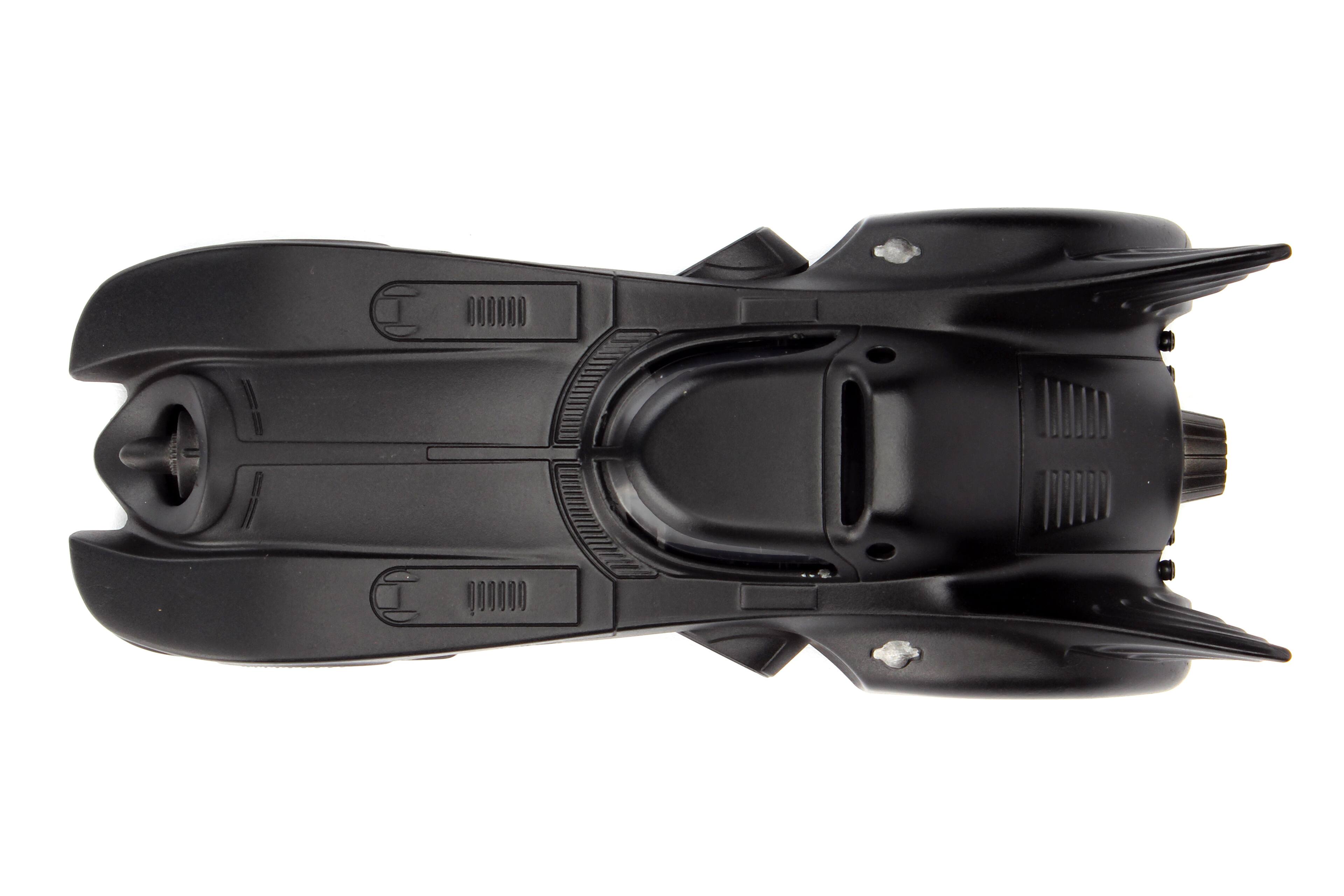 Angle. Jada - 1989 Batman Batmobile 1/32 Diecast Model Car by Jada - Black.