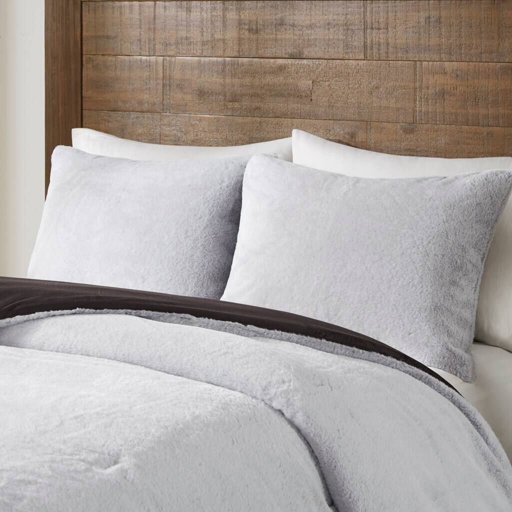 Alt View 1. Gracie Mills - Gracie Mills Maganti Faux Fur to Mink Down Alternative Comforter Set - Ivory.