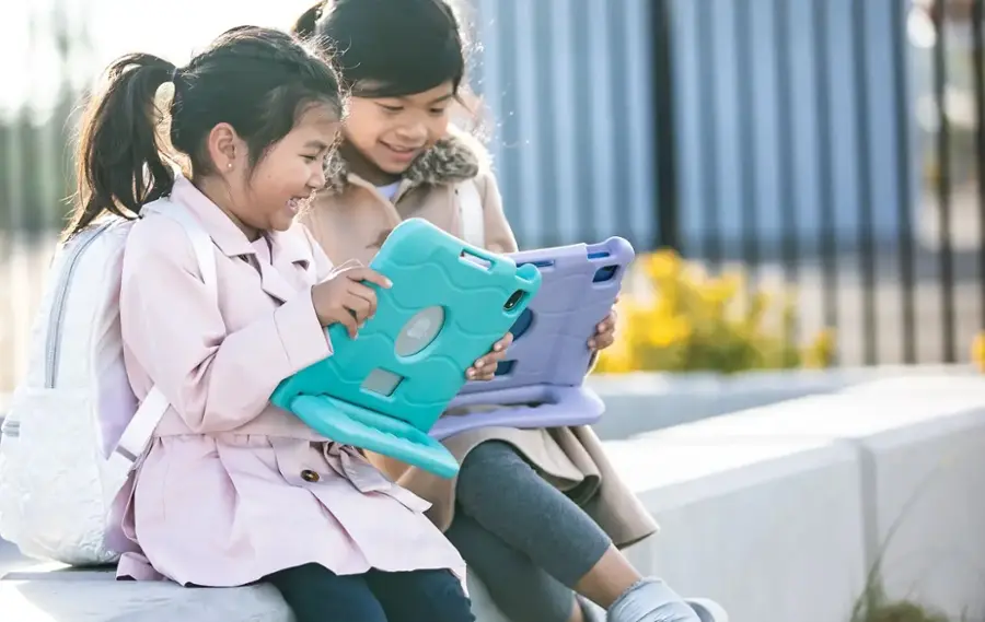Alt View 18. Targus - Kid’s Case for iPad 11"(A16), iPad Air 11"(M3/M2), iPad 10.9"(10), iPad Air 10.9" (5/4), iPad Pro 11"(4/3/2/1) - Teal.
