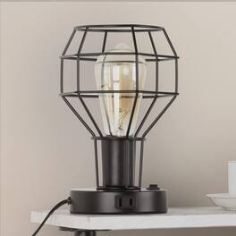 Oumilen - Industrial Metal Cage Table Lamp with Dual USB Ports & Power Outlet, E26 Socket, 8.66in Tall for Bedroom Living Room