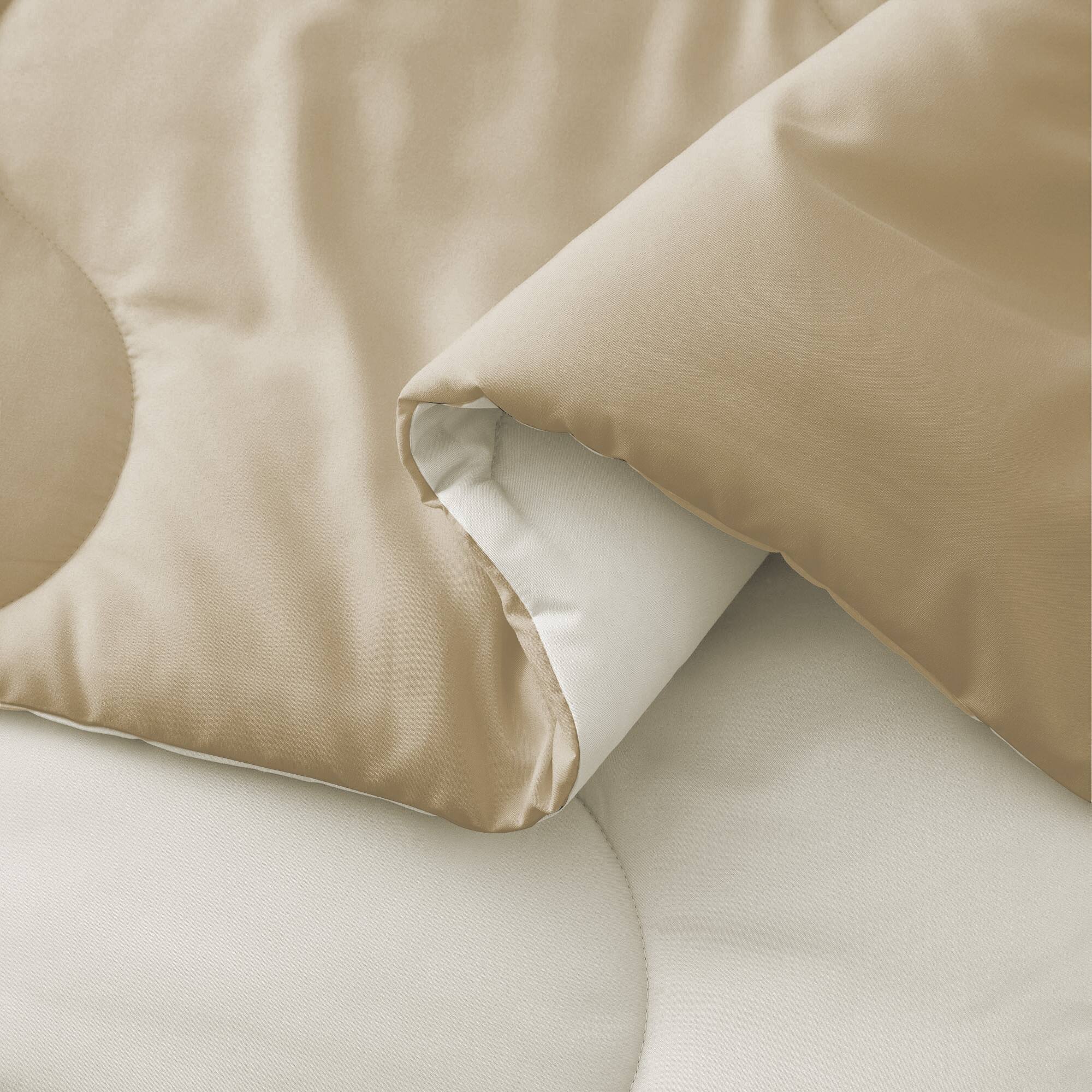 Left. Peace Nest - Peace Nest 3-Piece Lightweight Reversible Down Alternative Comforter Sets with Pillowcases - Khaki/Ivory.