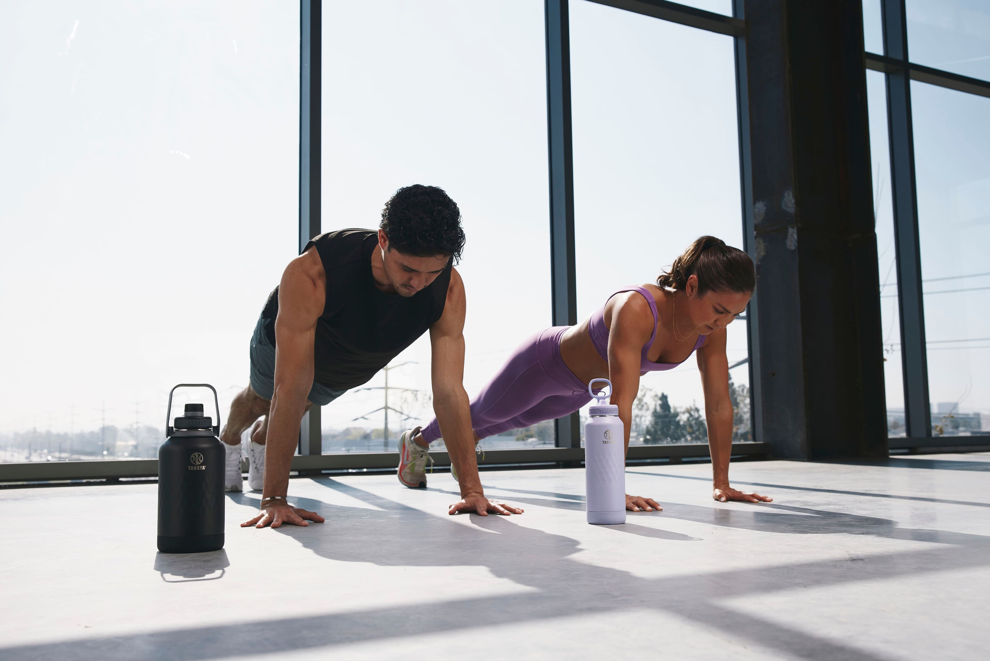 Alt View 1. Takeya - Sport 64-oz. Wide Handle Leakproof Water Bottle with Spout Lid - Obsidian.