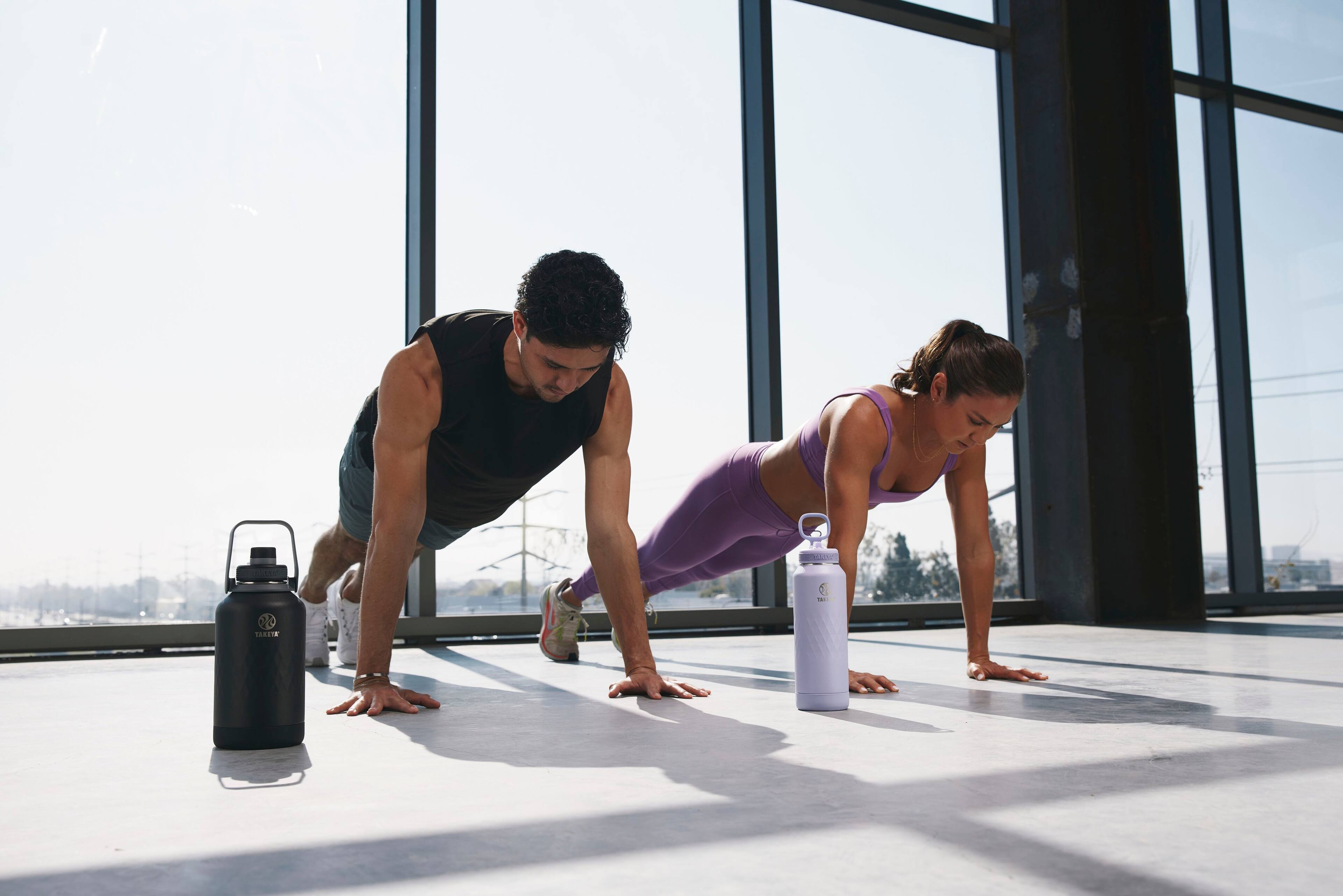 Alt View 1. Takeya - Sport 64-oz. Wide Handle Leakproof Water Bottle with Spout Lid - Obsidian.