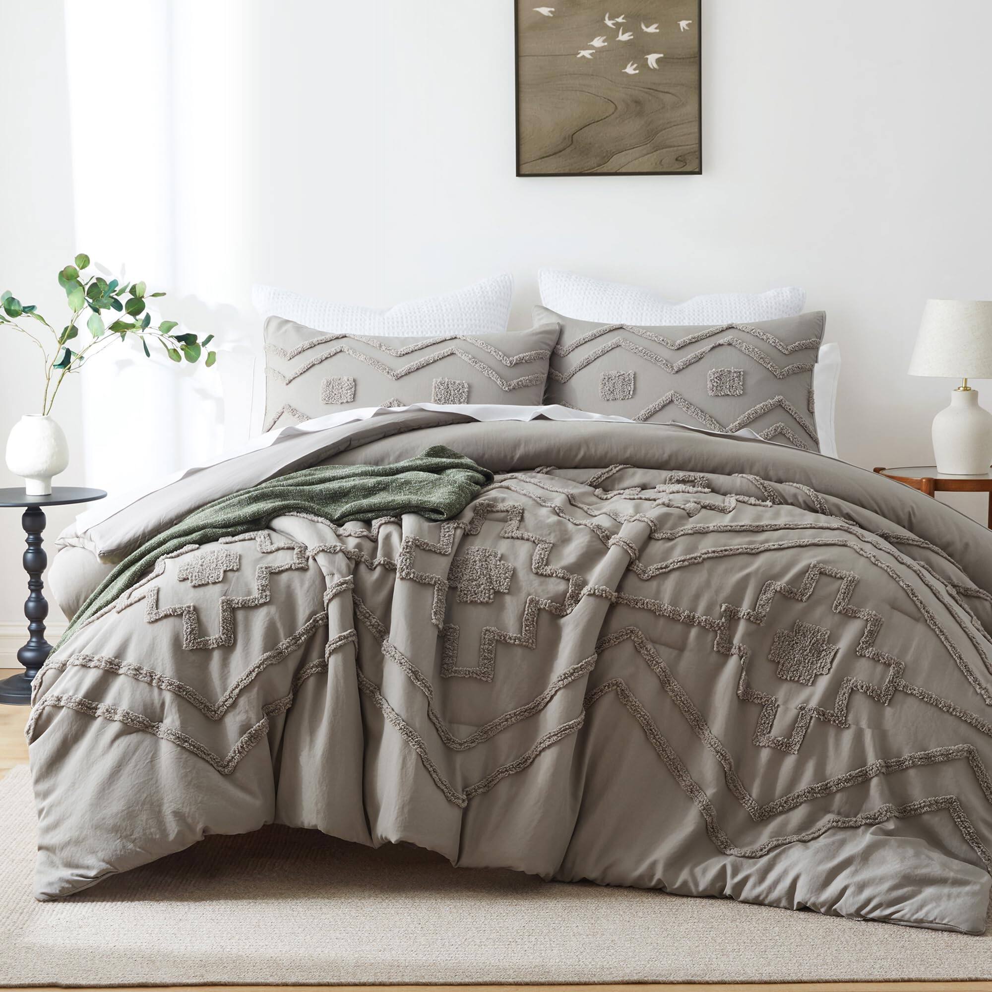 Front. Earthley Blooms - Boho Tufted Comforter Set 3 Soft Jacquard Bedding For All Seasons Shabby Chic Farmhouse With Comforters - Grey-King.