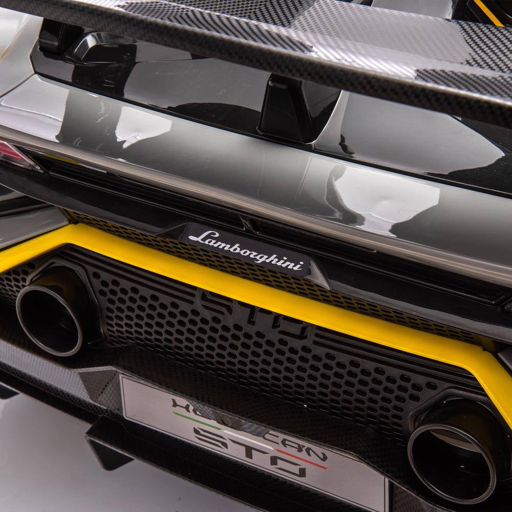 Lamborghini  
Huracán STO