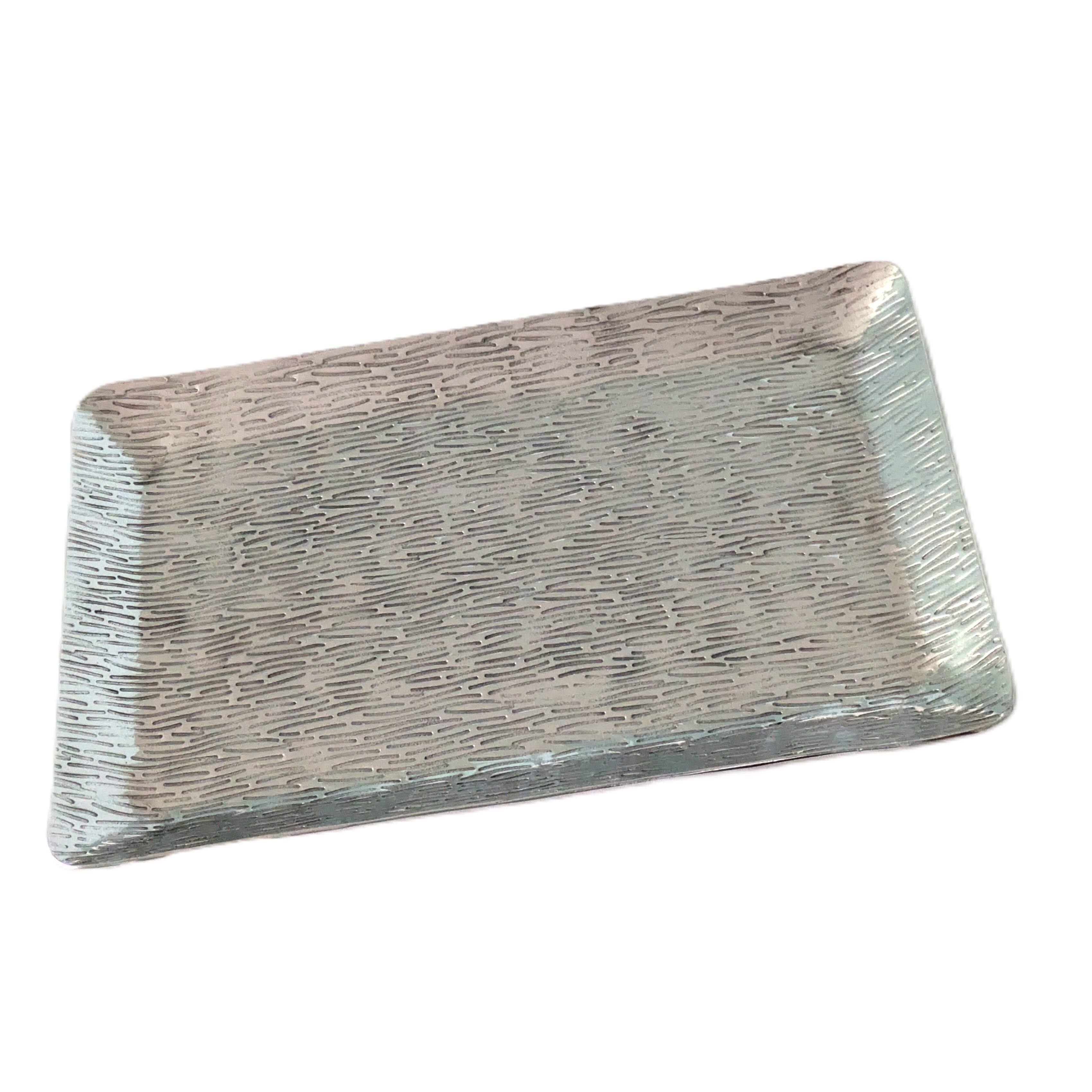 Angle. Jiallo - Aura Etched Decorative Vanity Tray 17x11" - Silver.
