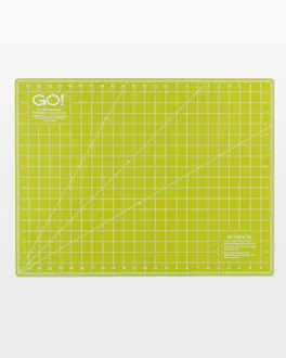 AccuQuilt - Rotary Cutting Mat-18 X 24" Double Sided" - Green