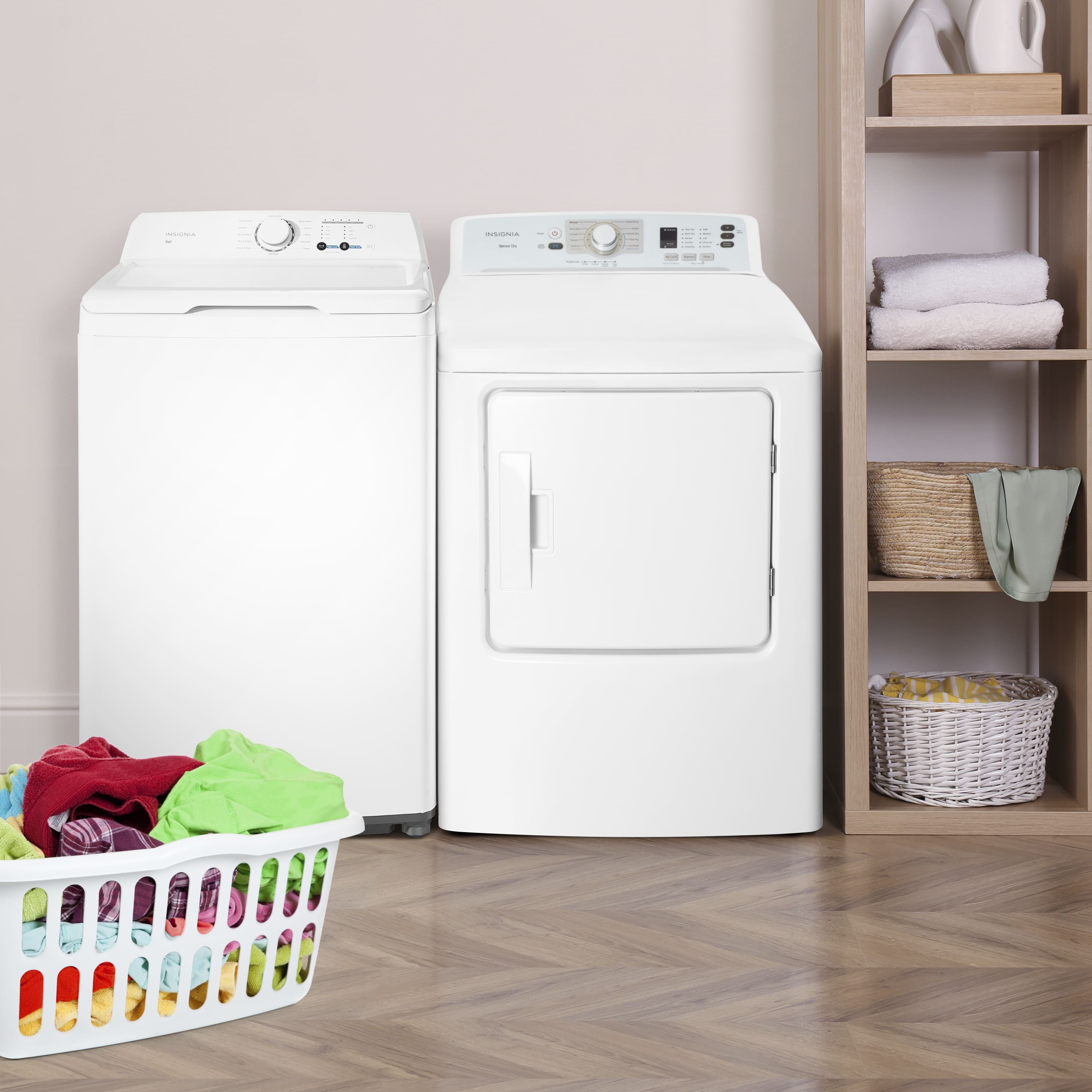 Alt View 1. Insignia™ - 6.7 Cu. Ft. Gas Dryer with Sensor Dry and My Cycle Memory - White.