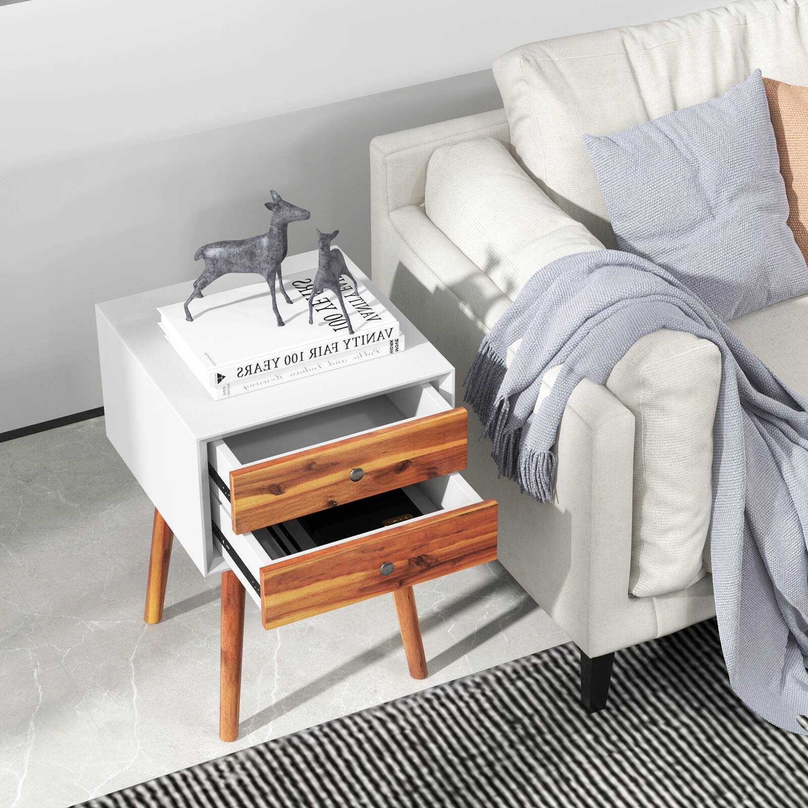 ART FAN OOYEARS YE OUI VANITY FAIR VANITY II 100 ' vno 4 YEARS /ndiun Hauviny