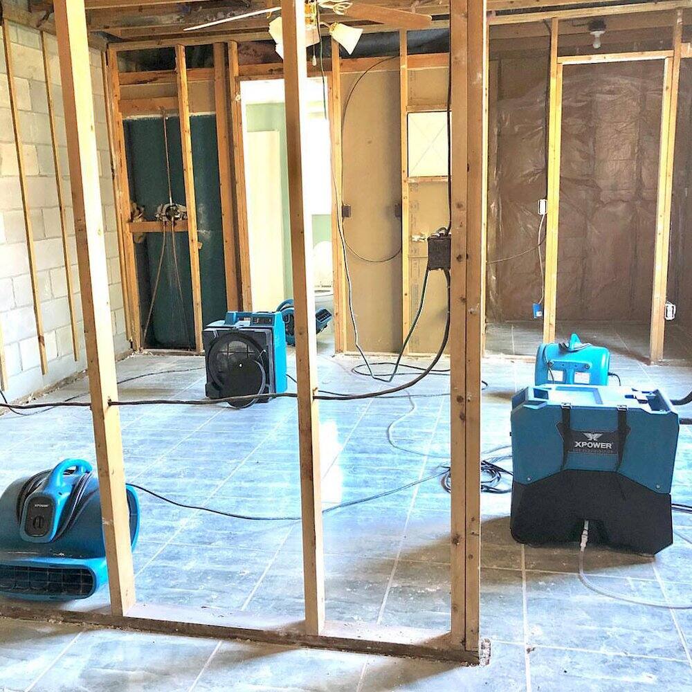 Alt View 10. XPOWER - 1/3 HP 2400 CFM 3 Speed, Carpet Dryer, Blower with Built-in GFCI Power Outlets - Blue.