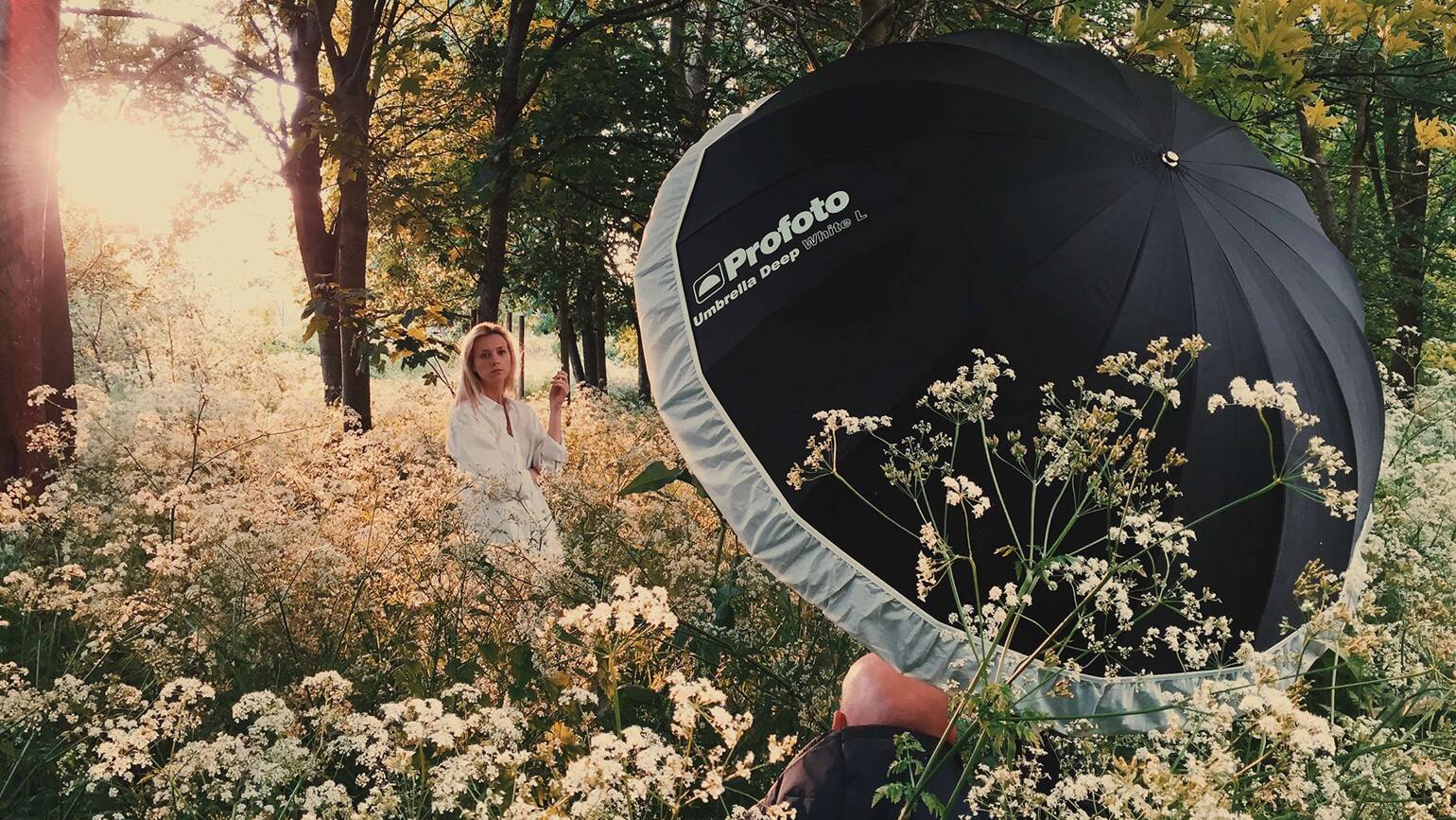 IL. Profoto Deep White Umbrella