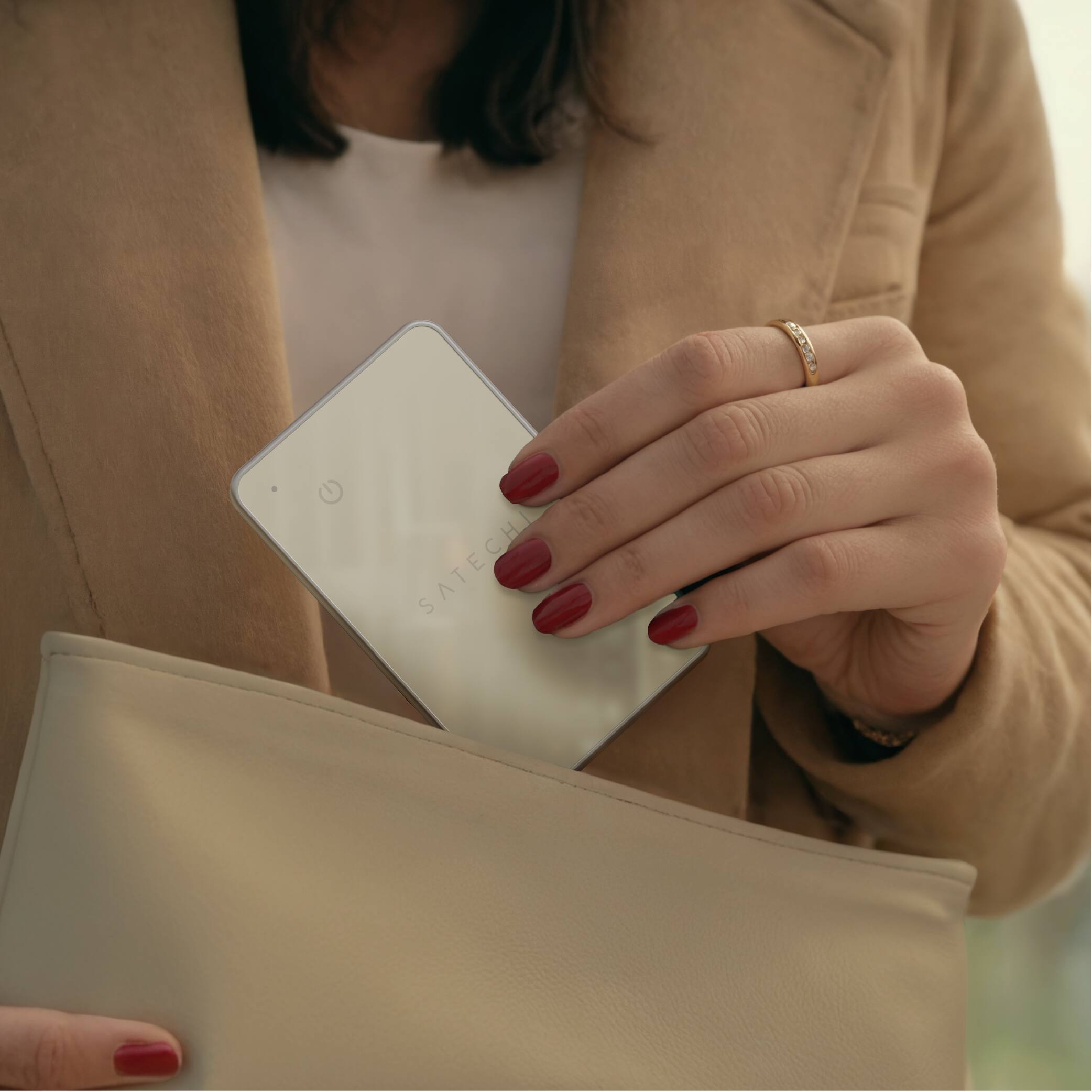 Alt View 8. Satechi - FindAll Wallet Card with Find My, Wallet Tracker Card, Wireless Charging, Works with iPhone, iPad, Mac - Sand.