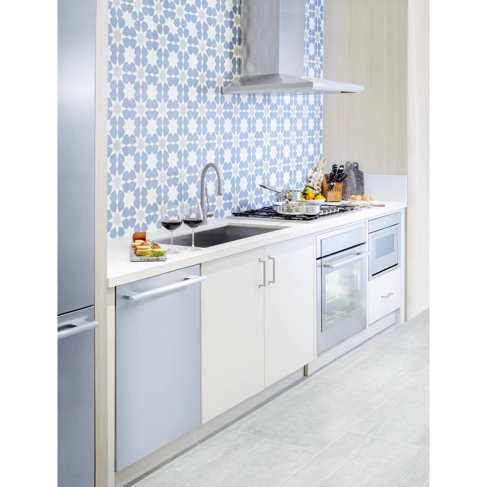 Alt View 18. Thermador - Masterpiece 30" Built-In Gas Cooktop with 5 Star Burners - Stainless steel.