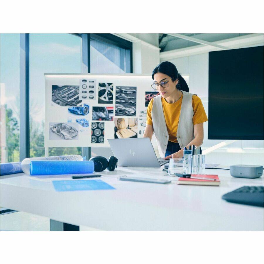 Alt View 2. HP - HP ZBook 8 G1i 14" Mobile Workstation - 2.5K - 120 Hz - Intel Core Ultra 9 285H - vPro Technology - 64 GB - 1 TB SSD - E - Meteor Silver.