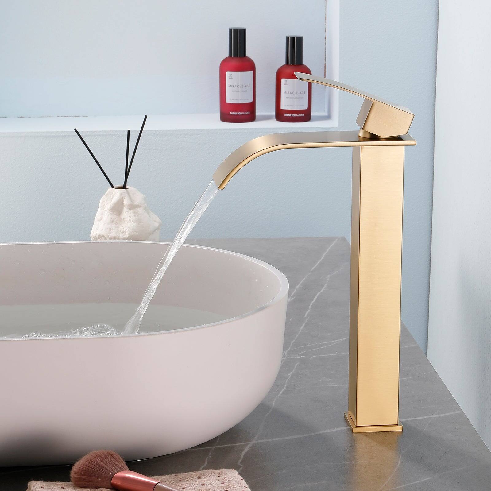 The text on the image reads:

"AL ALE CRAC Au"