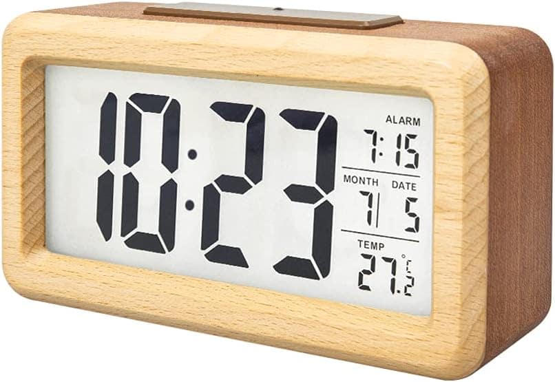Auledio - Wooden Digital Alarm Clock, Bedside Alarm Clock, Battery Powered, Suitable for Bedrooms, Tables, and Desks - Brown