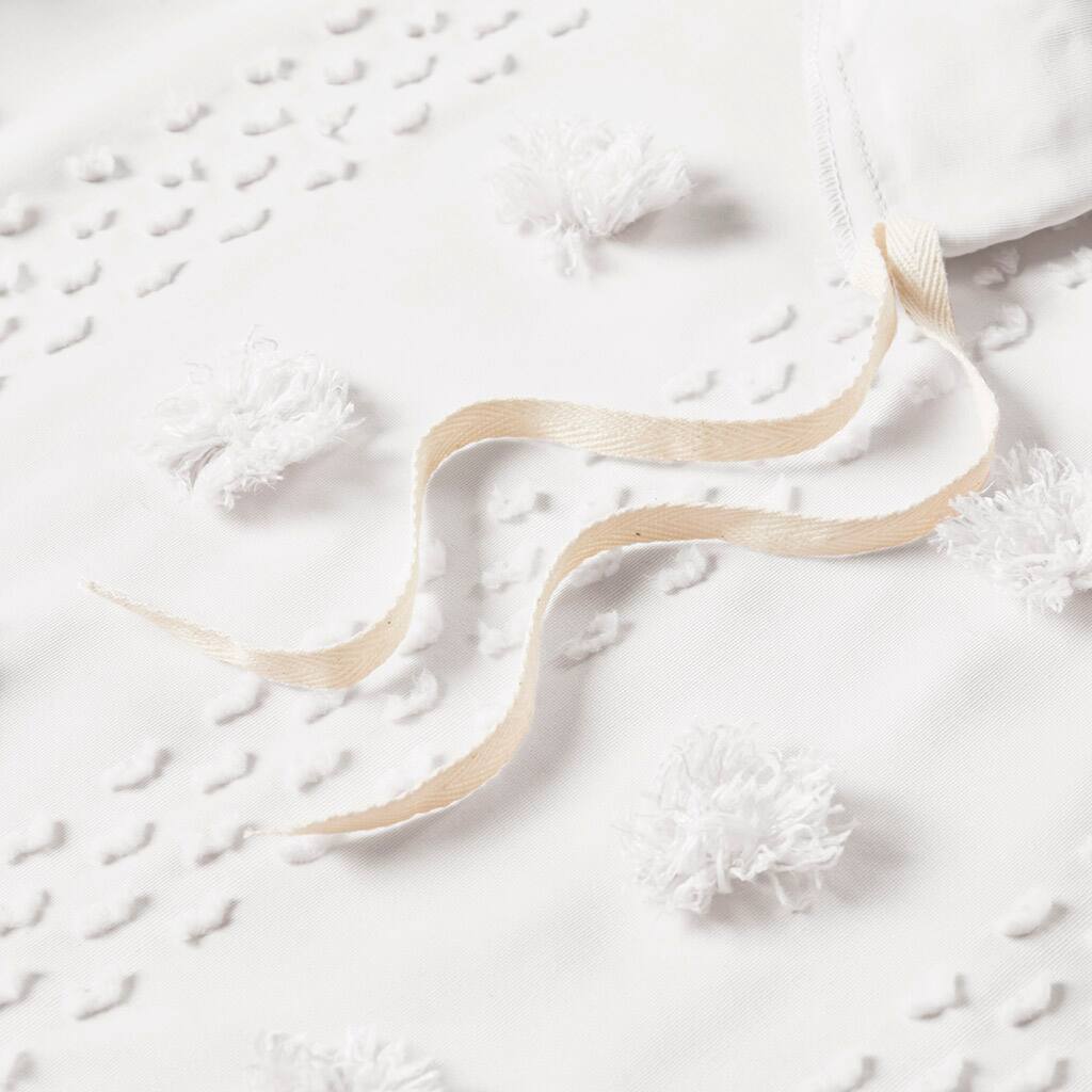 Alt View 5. Gracie Mills - Gracie Mills Eloise Clip Jacquard Duvet Cover Set - Ivory.