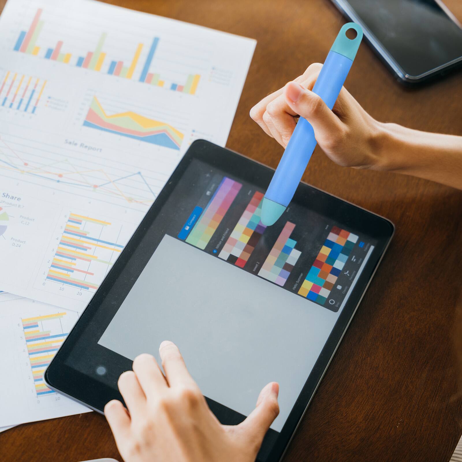 Sale Report Share EProduct . - Product C12 Product D.24 - . - 4 1 1 : . 10 . 20 . I a I 1 I i I I I I I I la J d - 4 1 1 - - 10