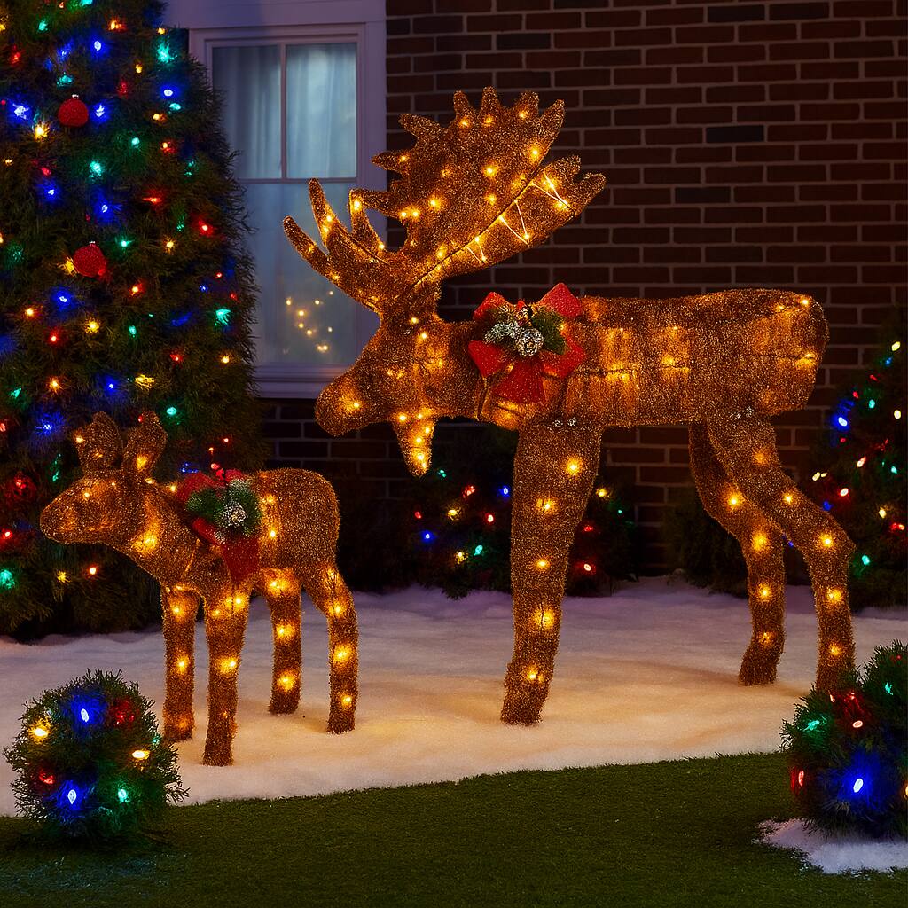 BreeBe - Christmas Yard Decor 2 Moose Figures with 170 LED Lights Included - Brown