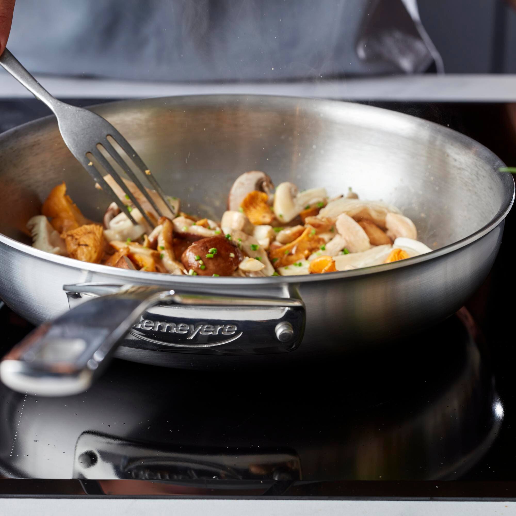 Alt View 5. Demeyere - Demeyere Essential 5-ply 11-inch Stainless Steel Fry Pan - Stainless Steel.