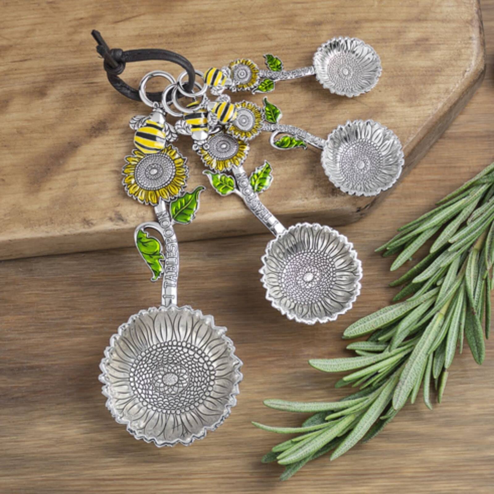 Left. Ganz - Colorful Bumble Bee Silver Zinc Metal Measuring Spoons 4 Piece Set - Silver.