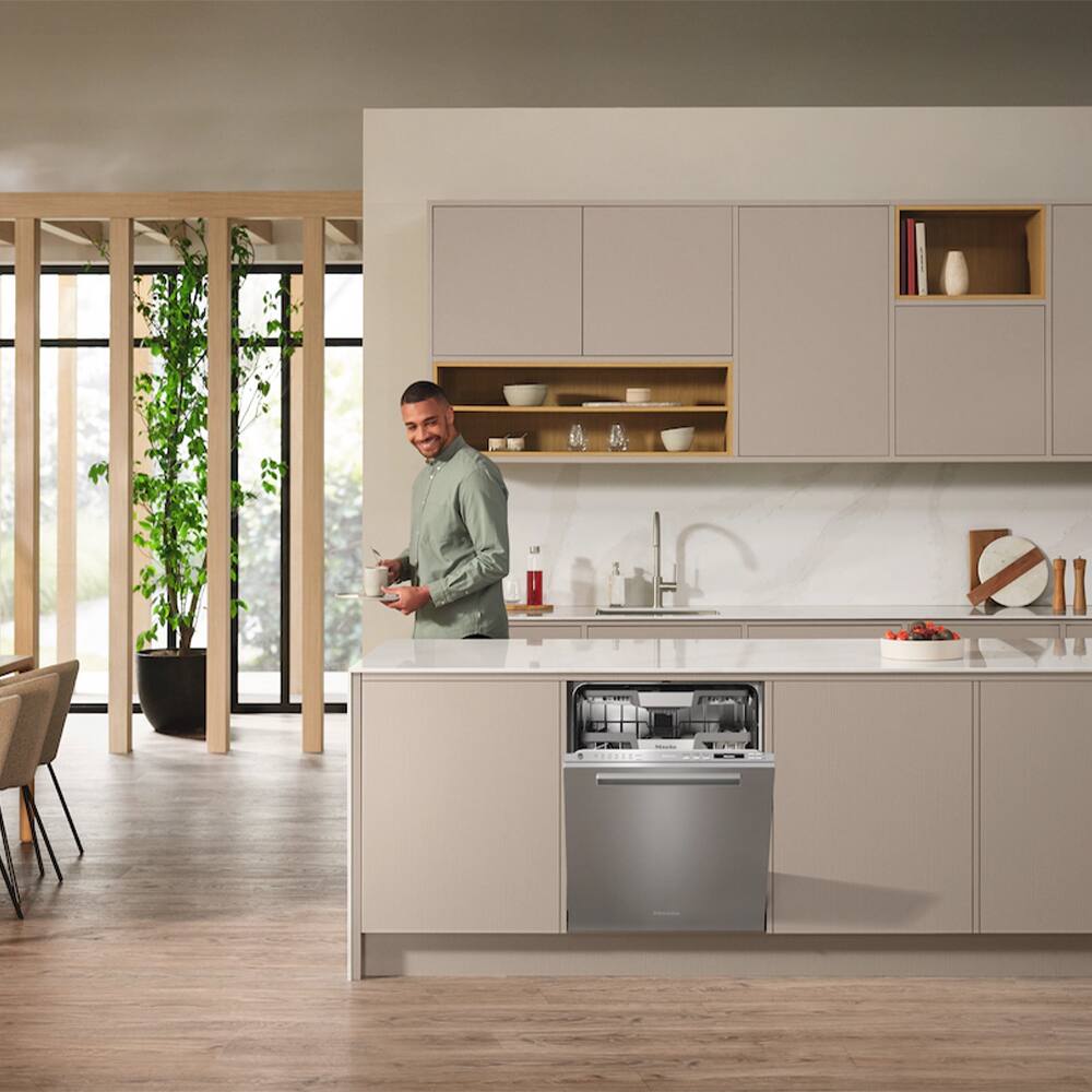 Alt View 1. Miele - G 7186 SCVI SFP  Prefinished Dishwasher - Stainless.