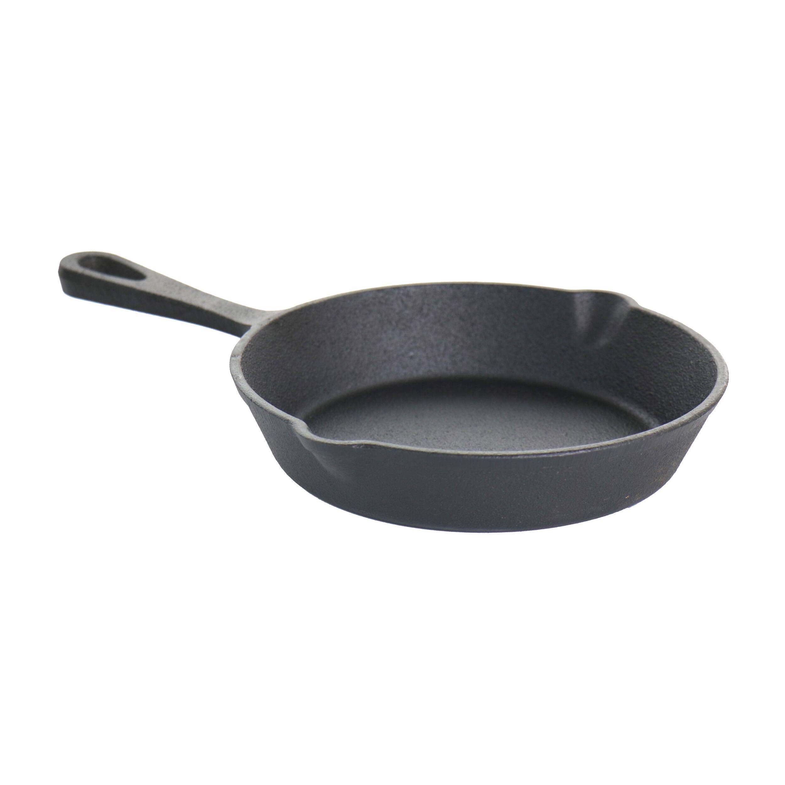 Alt View 2. MegaChef - MegaChef Pre-Seasoned 3 Piece Cast Iron Skillet Set - Black.