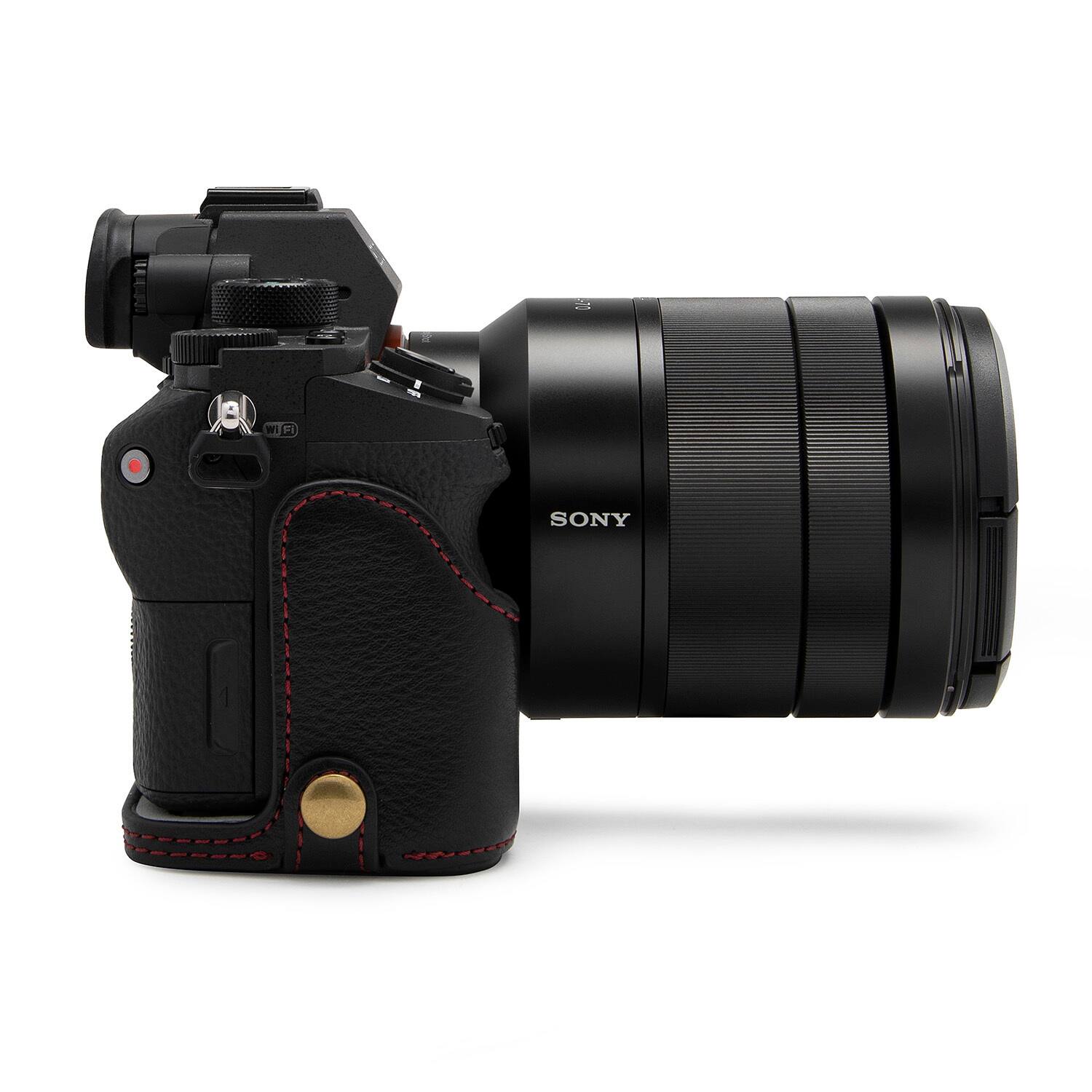 Back. Focus Electronics - Leather Camera Case for A7RM3 and A7M3 (Black).