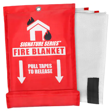 Signature Series™
Fire Blanket
Pull tapes to release