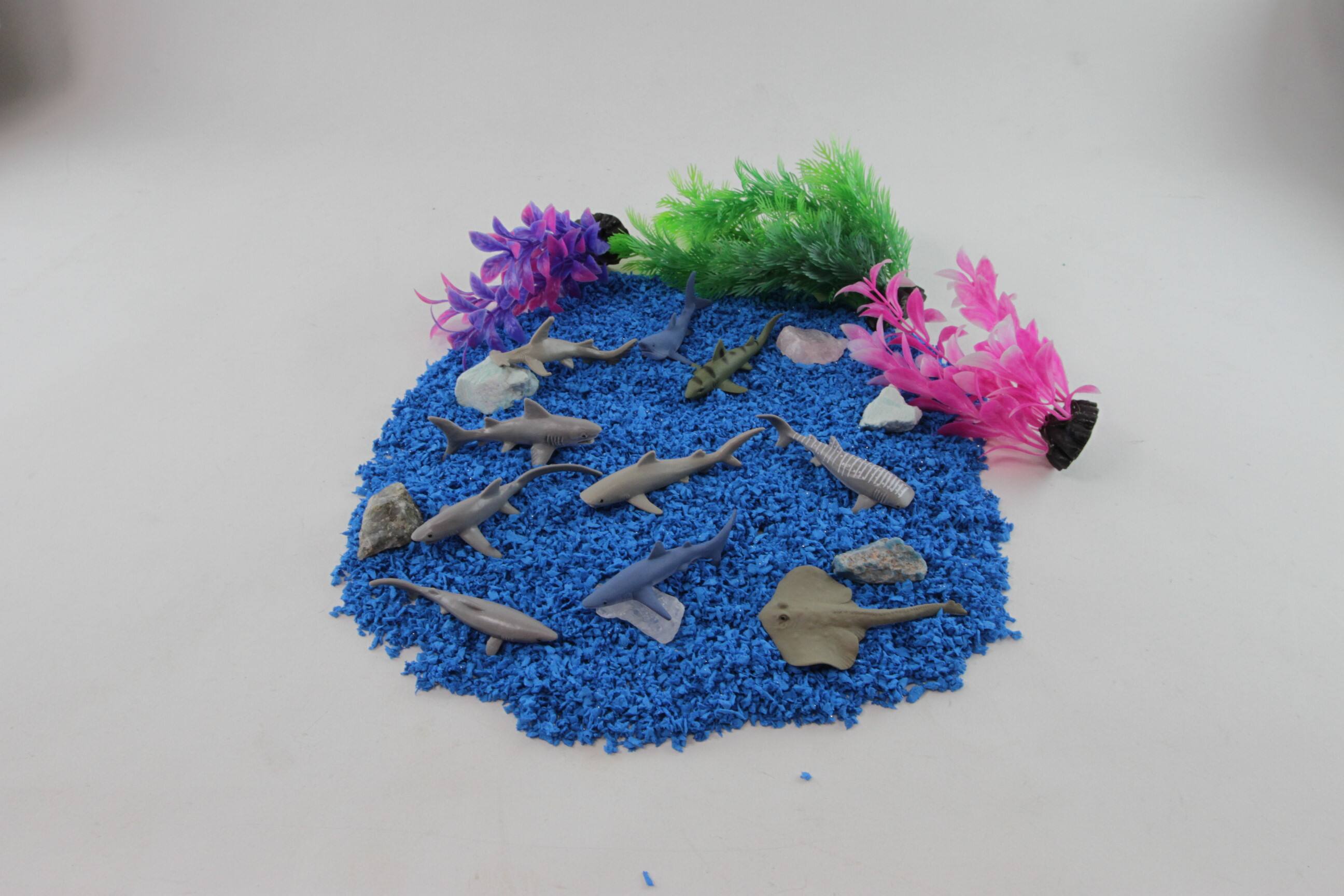 Alt View 3. Safari Ltd. - Sharks Toob Toy.