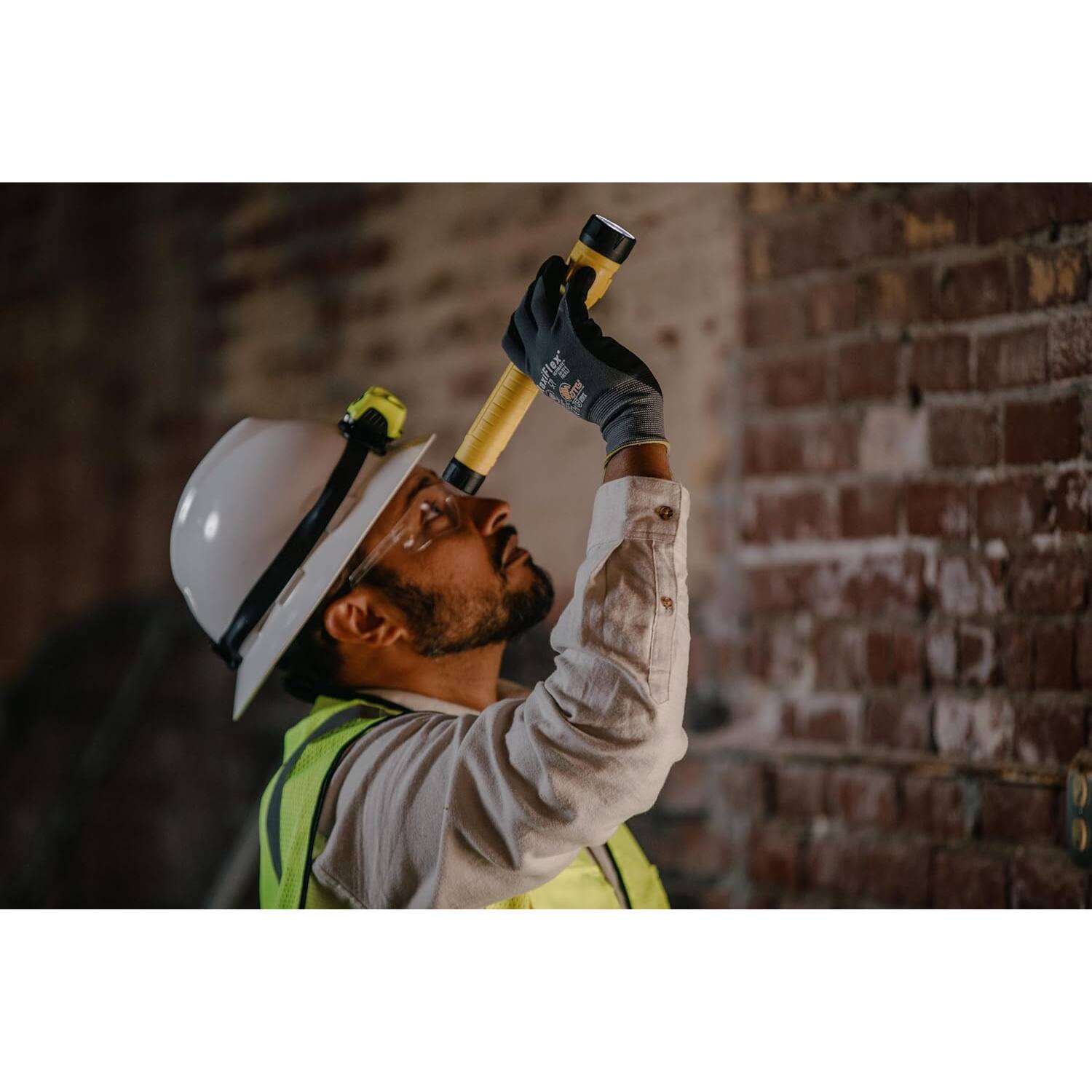 Back. Streamlight - Streamlight 76412 PolyStinger LED HAZ-LO Intrinsically Safe Rechargeable Flashlight, Yellow - Yellow.